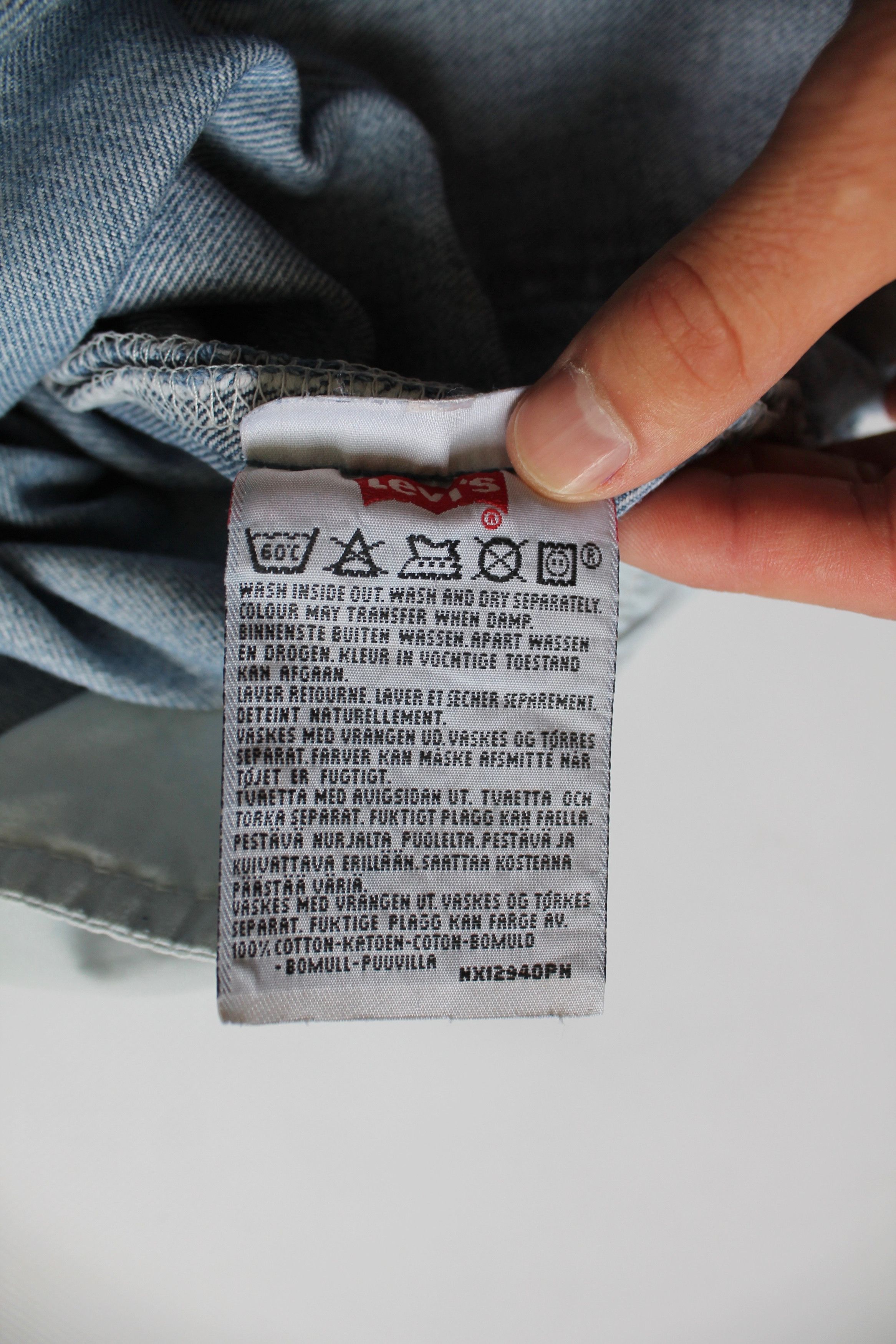 Levi's Vintage Clothing Levi's 501 Denim Pants Faded Washed Blue made in UK Size US 32 / EU 48 - 12 Thumbnail