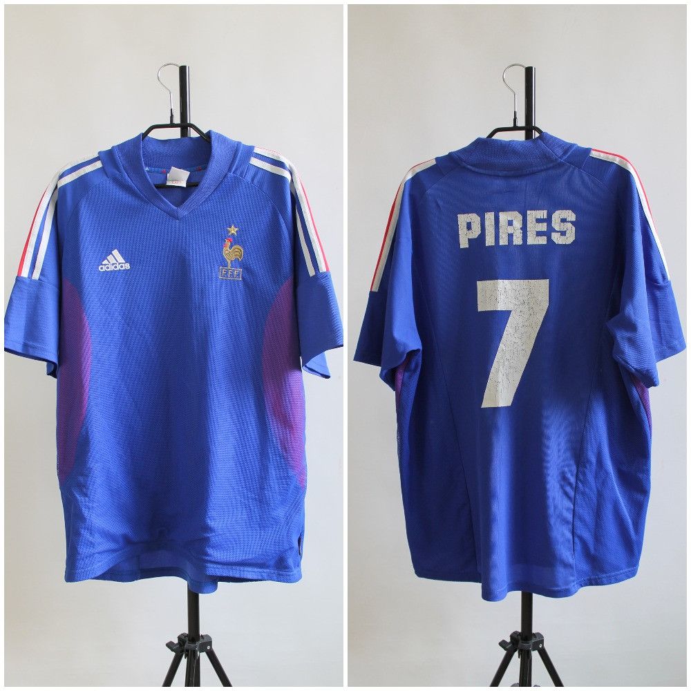 Adidas 2002 / 04 France Home #7 Pires Soccer National Team Jersey Size US L / EU 52-54 / 3 - 1 Thumbnail