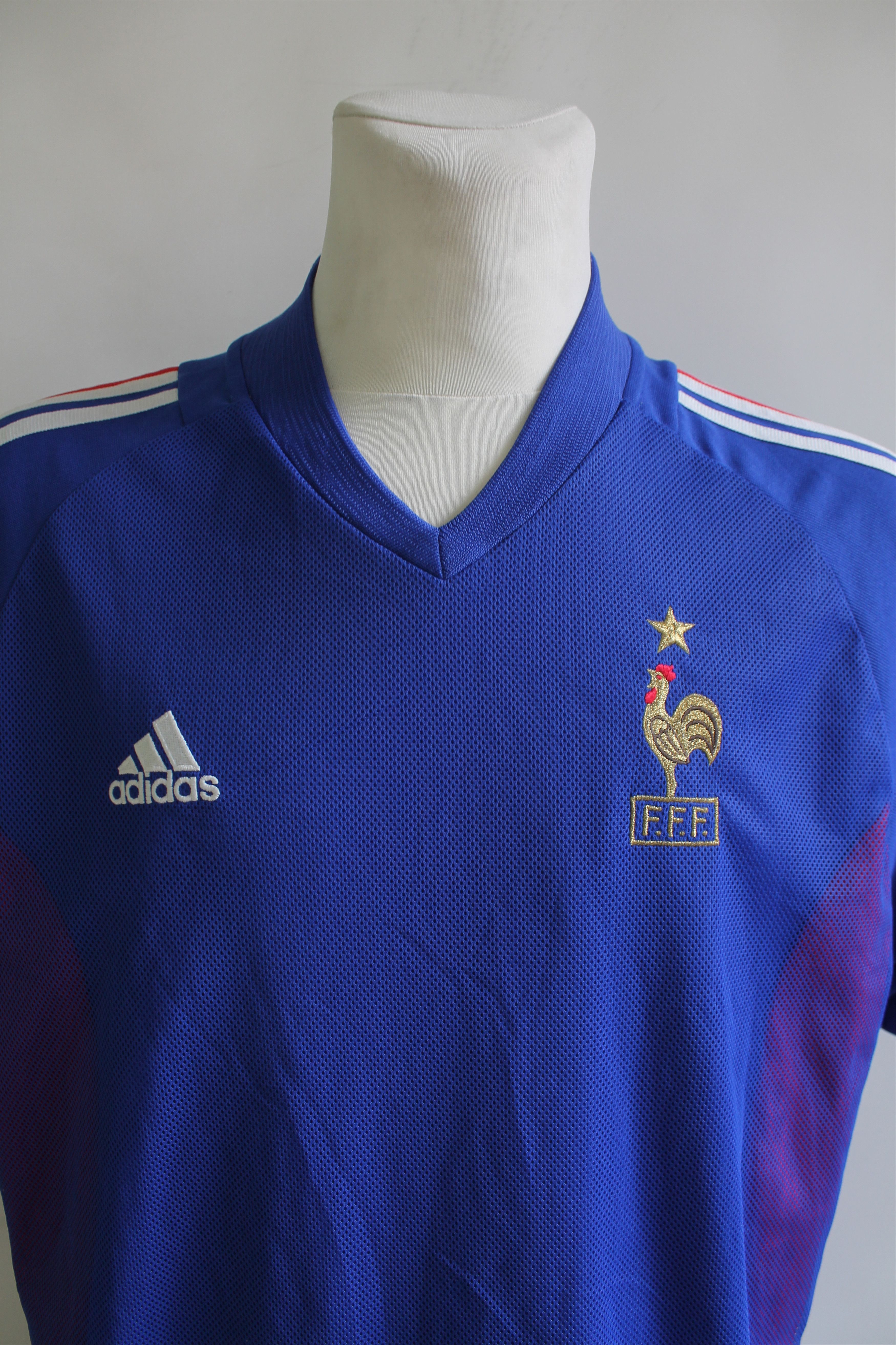 Adidas 2002 / 04 France Home #7 Pires Soccer National Team Jersey Size US L / EU 52-54 / 3 - 12 Thumbnail