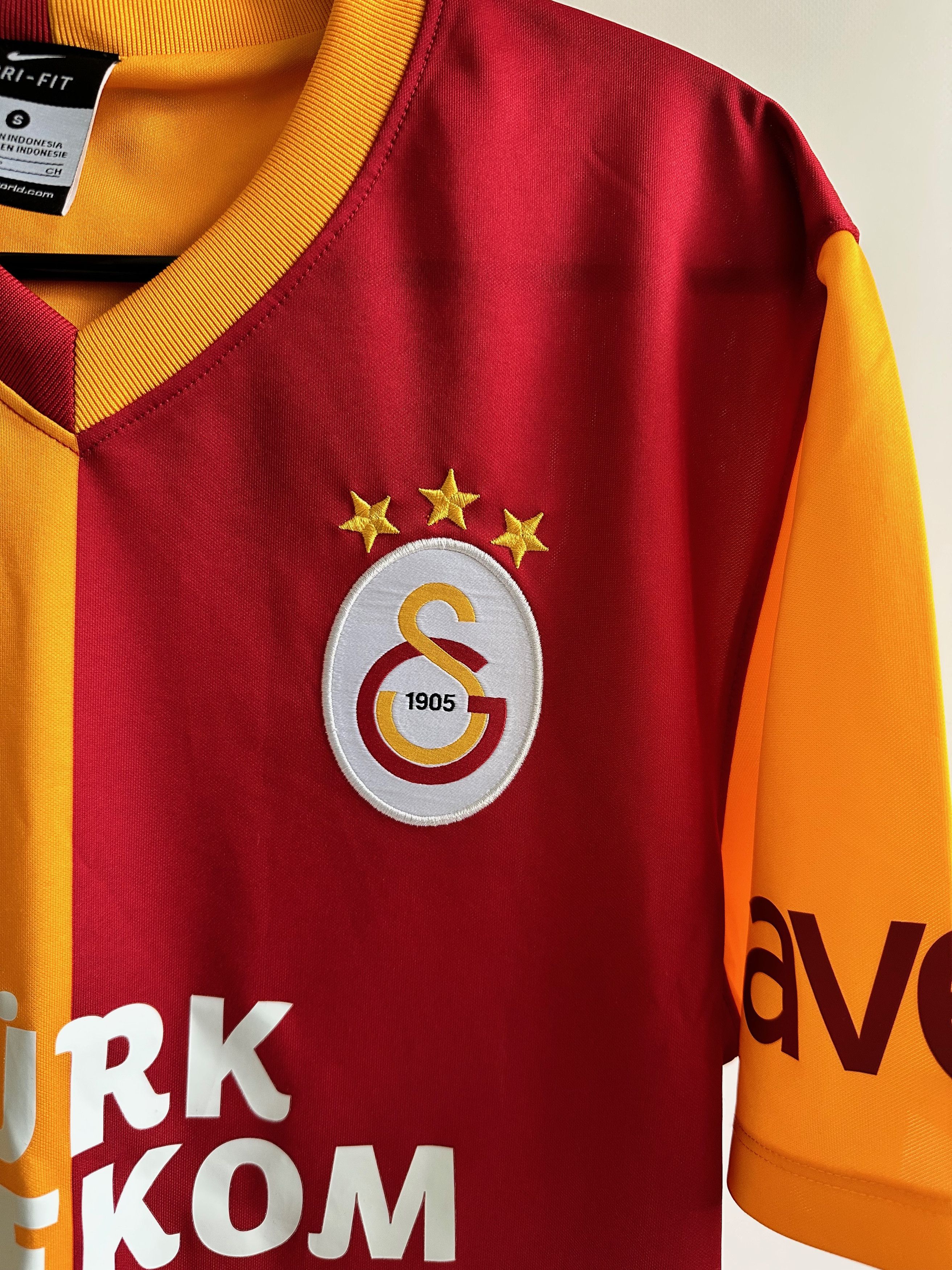 Nike 2012 Nike Galatasaray Turkey Soccer Jersey Shirt Football Size US S / EU 44-46 / 1 - 2 Thumbnail