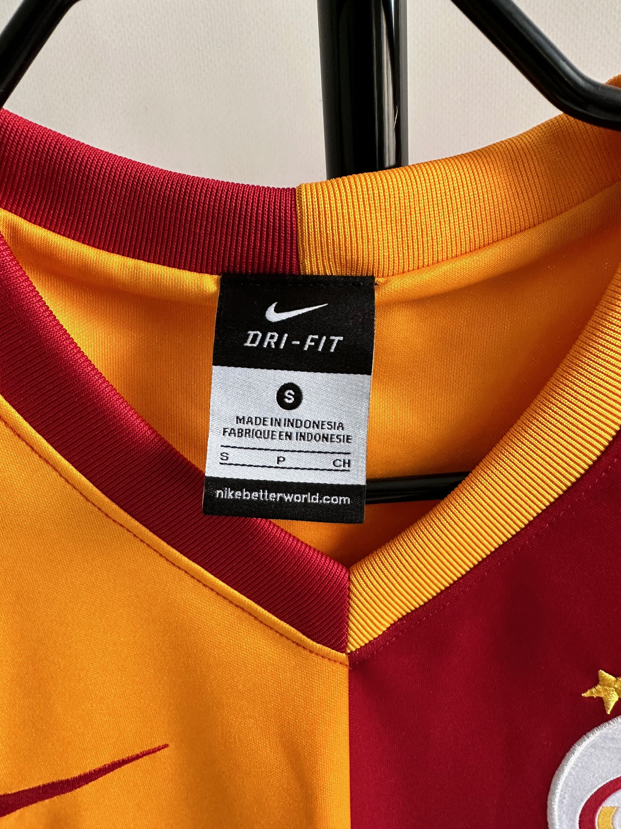 Nike 2012 Nike Galatasaray Turkey Soccer Jersey Shirt Football Size US S / EU 44-46 / 1 - 4 Thumbnail