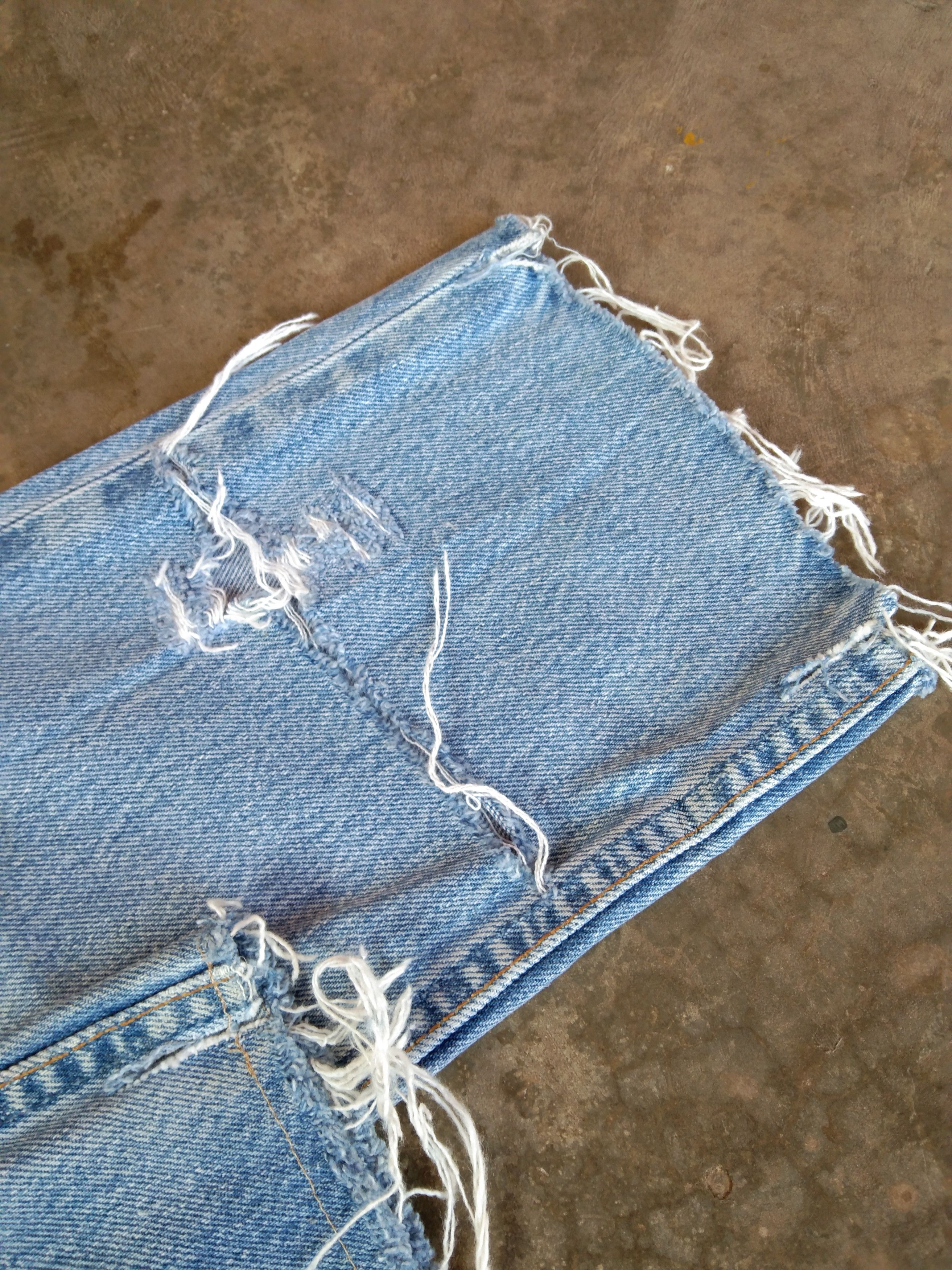 Levi's 90s Vintage Levi's 501 Made In USA Dstressed Jeans 28x30 Size US 28 / EU 44 - 8 Thumbnail