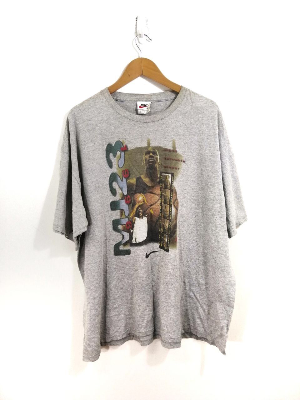 NBA × Nike Vintage Michael Jordan T-shirt 1996 Made in USA Size US XL / EU 56 / 4 - 1 Thumbnail