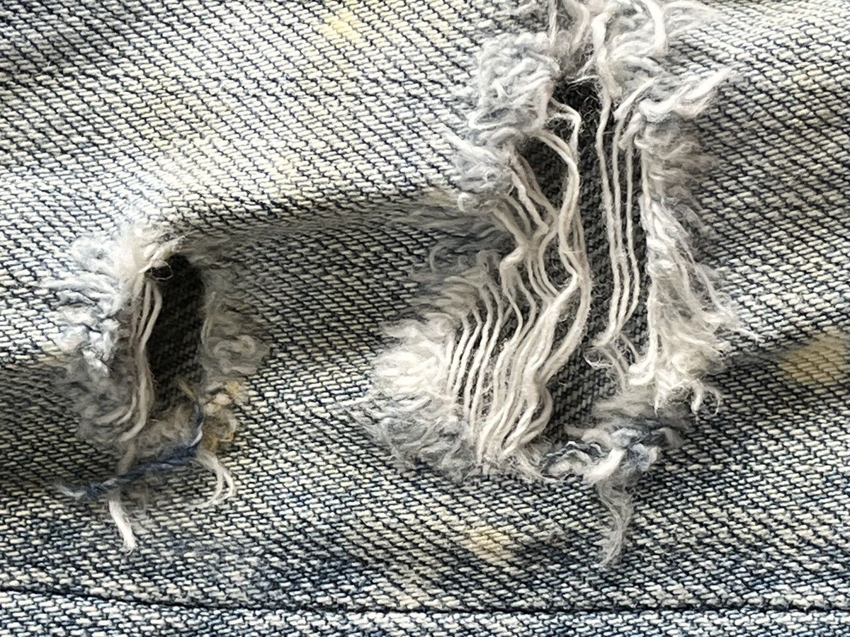 Blue Blue Japan × Vintage DISTRESSED MUD WASH BLUE BLUE DENIM JEANS PAINT SPLATTERED Size US 31 - 9 Thumbnail