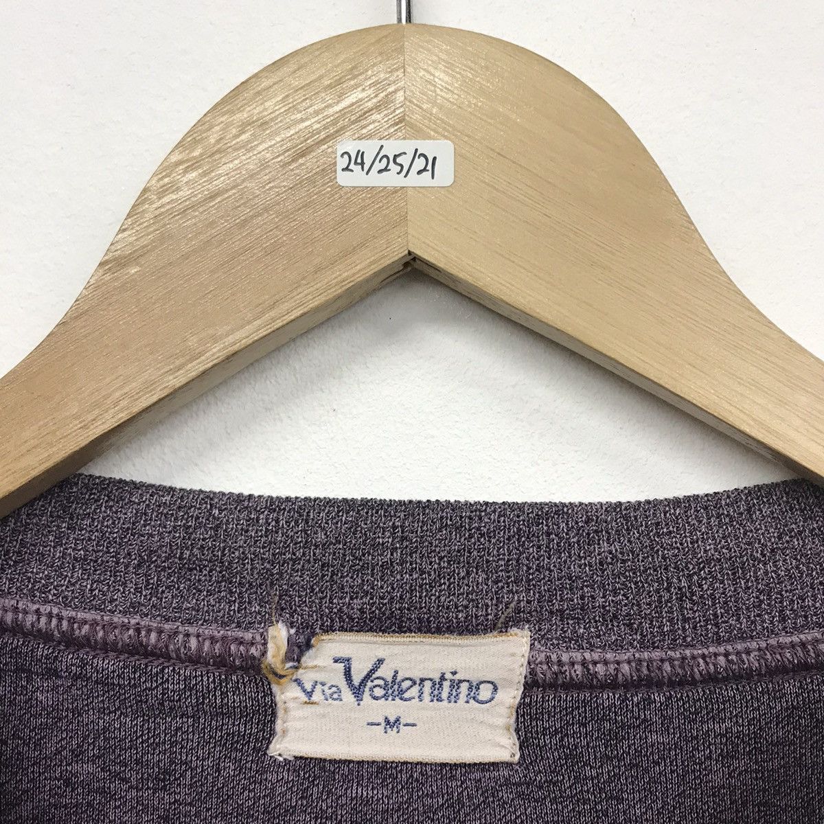Designer × Valentino × Vintage Rare!! Vintage Via Valentino Spellout Sweatshirt Size US M / EU 48-50 / 2 - 10 Thumbnail