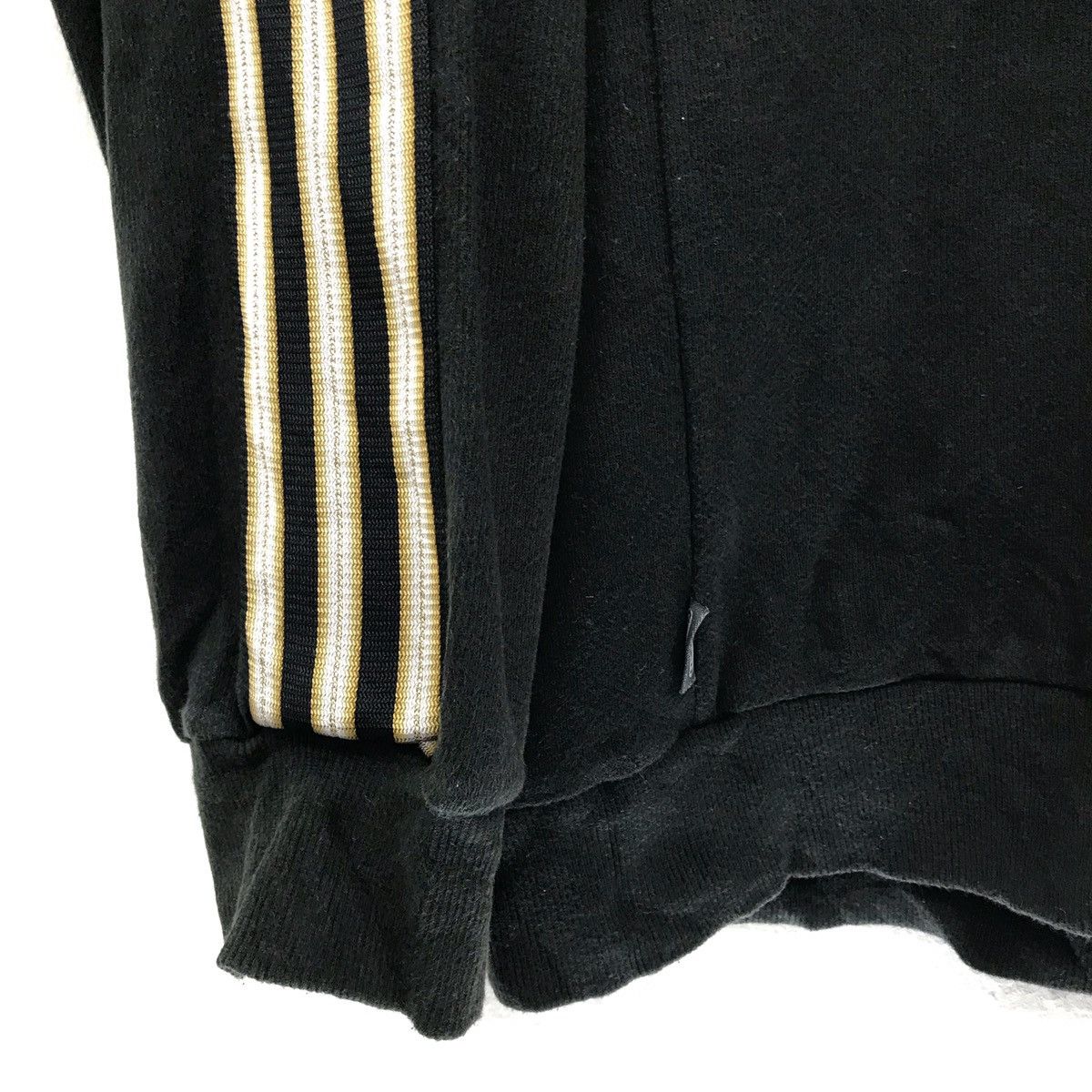 Adidas × Vintage Vintage Adidas Sweatshirt Adidas CrewNeck Size US M / EU 48-50 / 2 - 4 Thumbnail