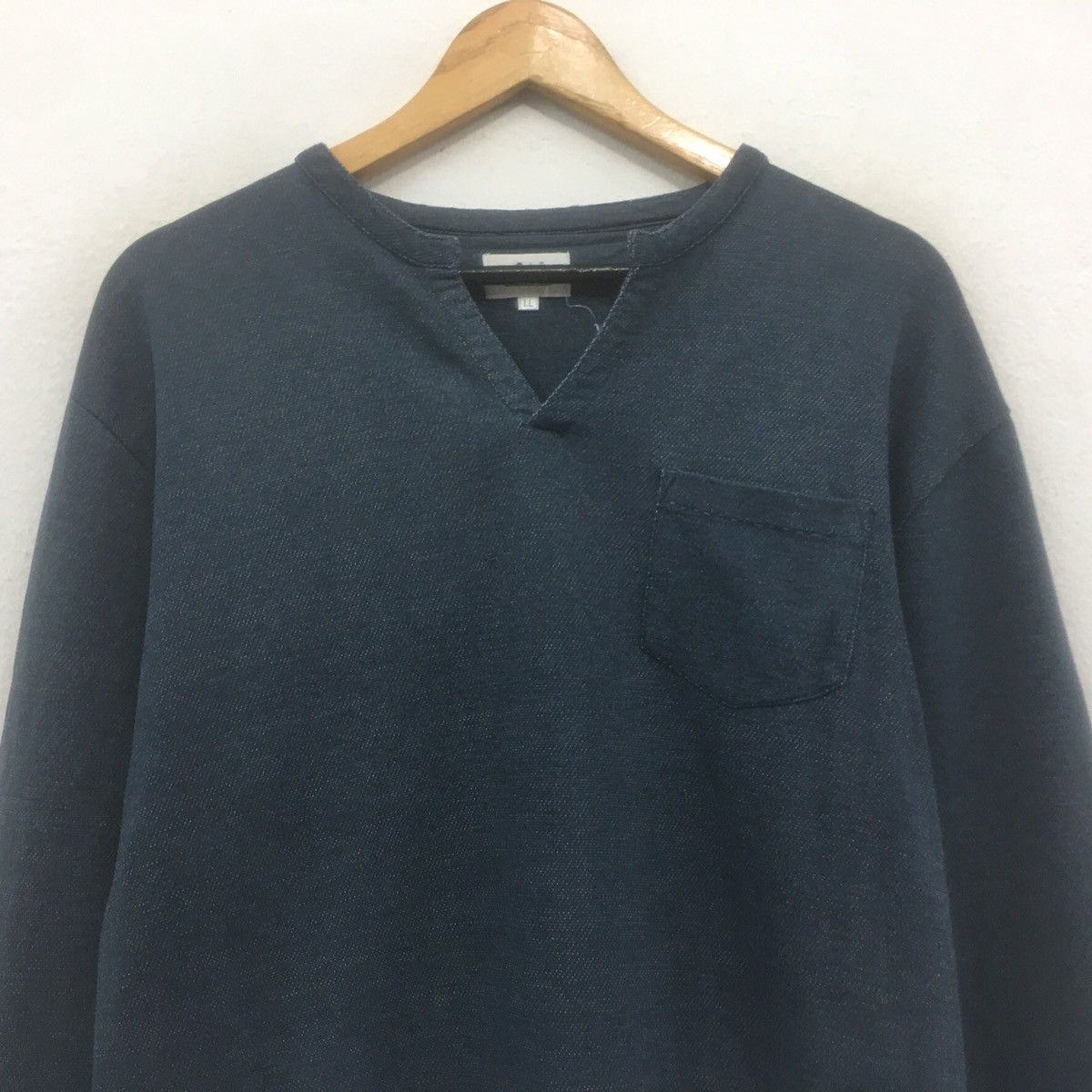 Alexander Julian × Designer × Vintage Alexander Julian Sweatshirt Vneck Pullover Jumper Sweater Size US M / EU 48-50 / 2 - 2 Thumbnail