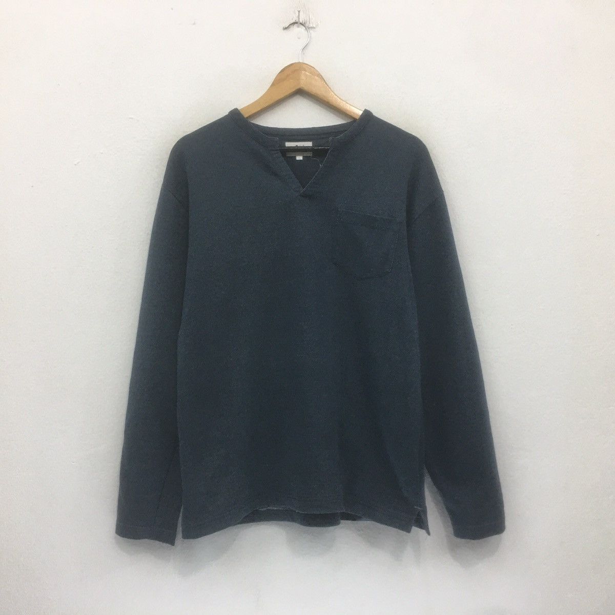 Alexander Julian × Designer × Vintage Alexander Julian Sweatshirt Vneck Pullover Jumper Sweater Size US M / EU 48-50 / 2 - 1 Thumbnail