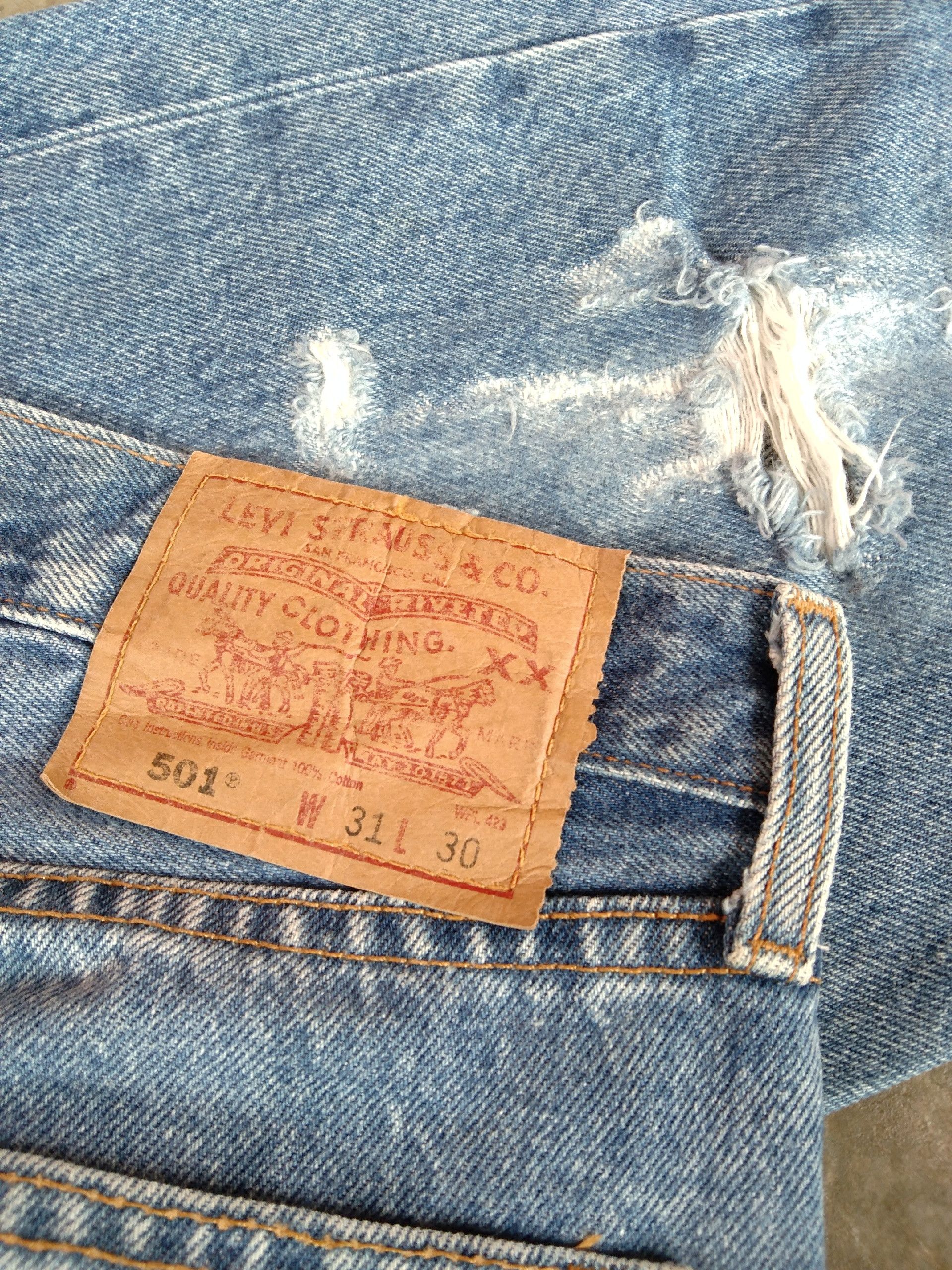 Levi's Vintage Levi's 501 Distressed Jeans 31x30 Size US 31 - 6 Thumbnail