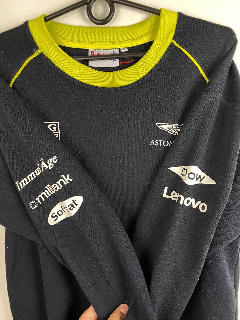 Vintage Aston Martin racing car vintage sweatshirt size S Size US S / EU 44-46 / 1 - 3 Thumbnail