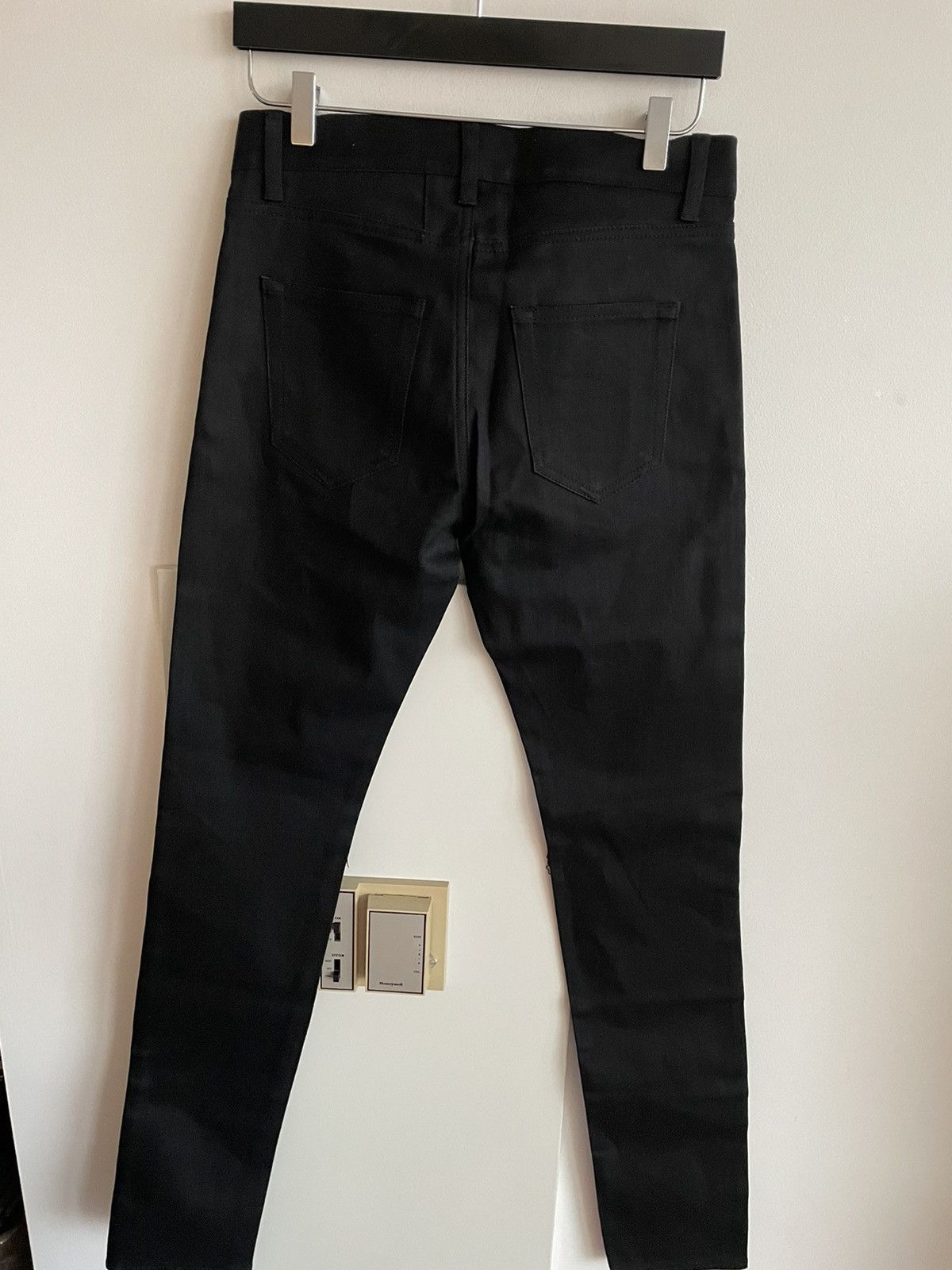 Hedi Slimane × Saint Laurent Paris × Yves Saint Laurent Super Runway Hedi D02 Trash Ripped Distressed Denim Jeans Size US 29 - 19 Thumbnail