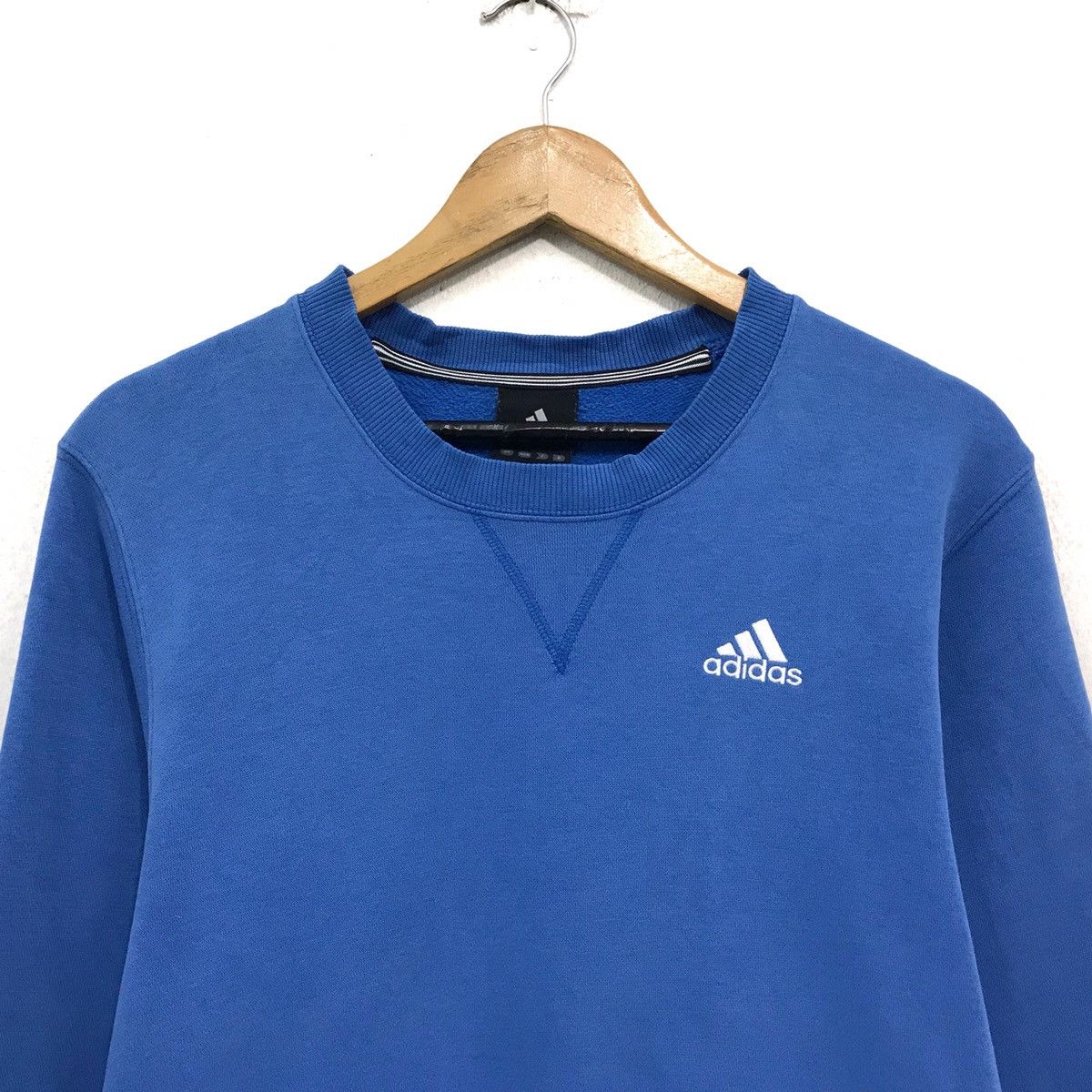 Adidas × Japanese Brand × Vintage Vintage Adidas Sweatshirt Adidas CrewNeck Size US M / EU 48-50 / 2 - 3 Thumbnail