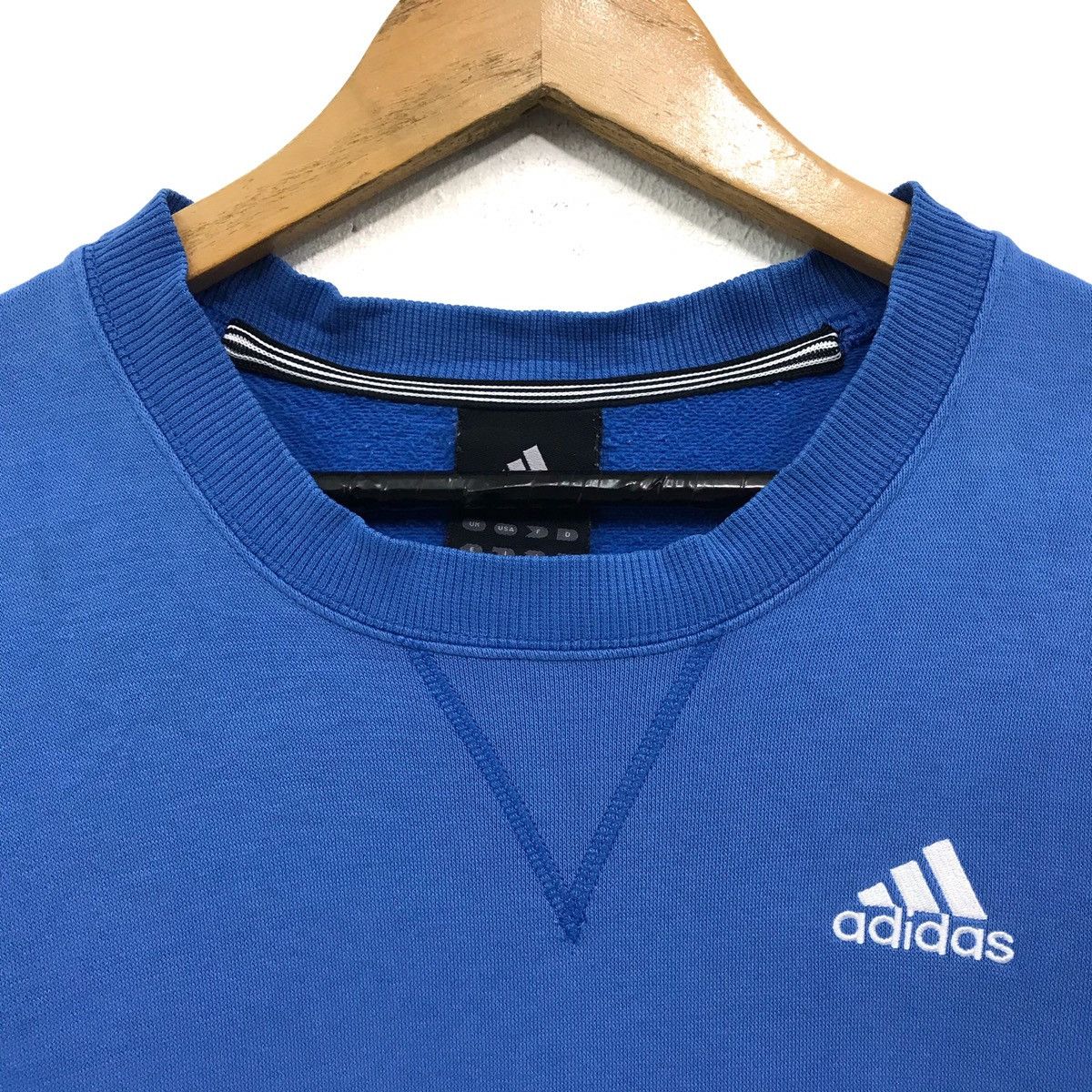 Adidas × Japanese Brand × Vintage Vintage Adidas Sweatshirt Adidas CrewNeck Size US M / EU 48-50 / 2 - 4 Thumbnail