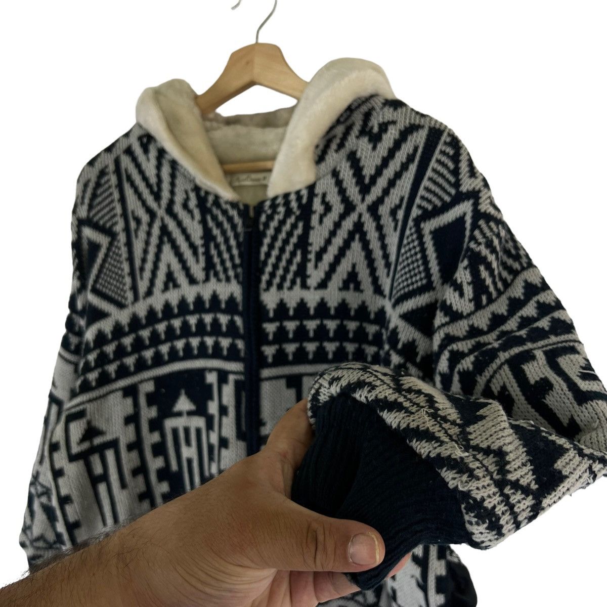 Japanese Brand VINTAGE AZTEC NAVAJO DESIGN FLEECE JACKET JAPAN Size US M / EU 48-50 / 2 - 6 Thumbnail