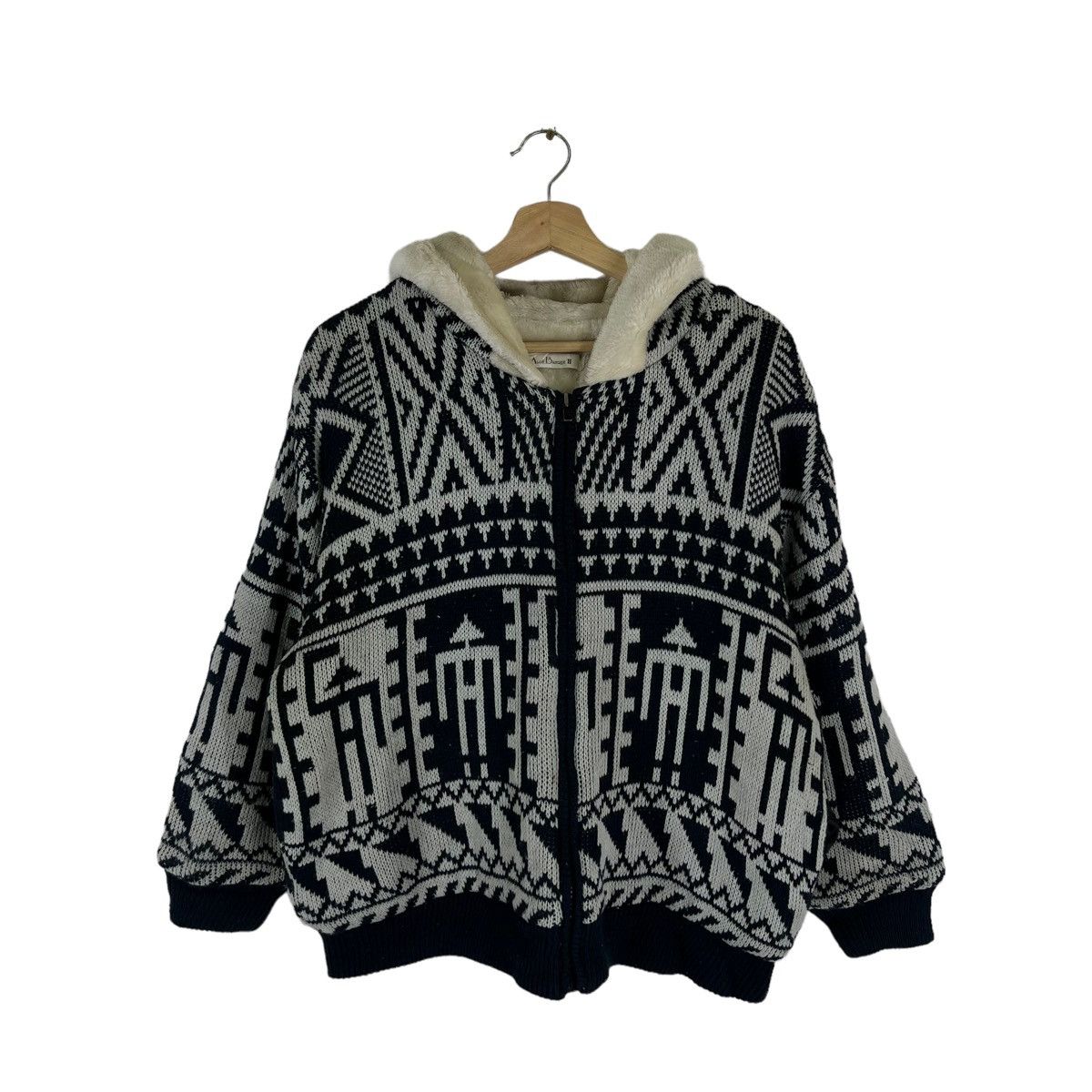 Japanese Brand VINTAGE AZTEC NAVAJO DESIGN FLEECE JACKET JAPAN Size US M / EU 48-50 / 2 - 1 Thumbnail