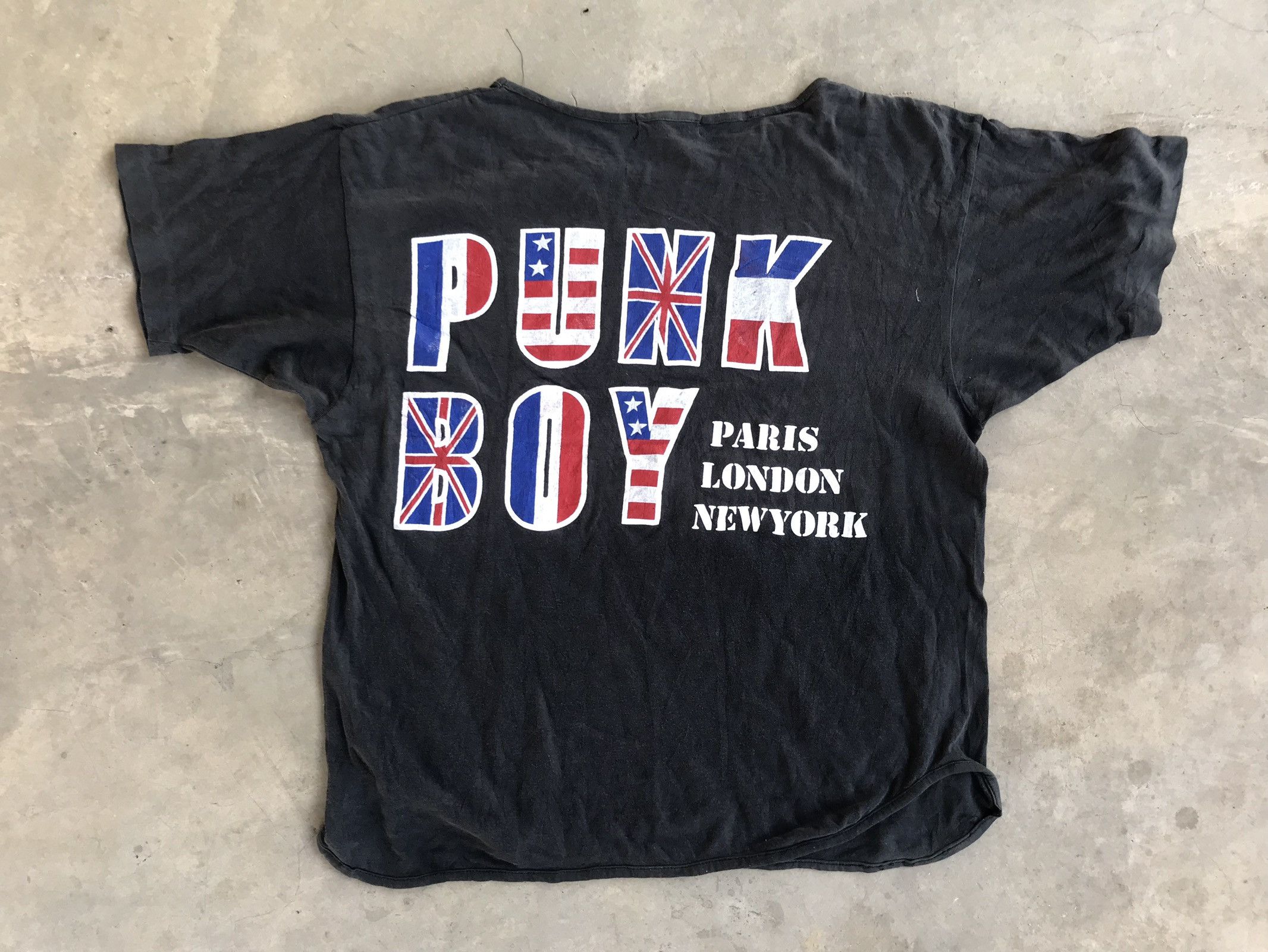 Japanese Brand Punk Boy T Shirt Vintage Size US S / EU 44-46 / 1 - 1 Thumbnail