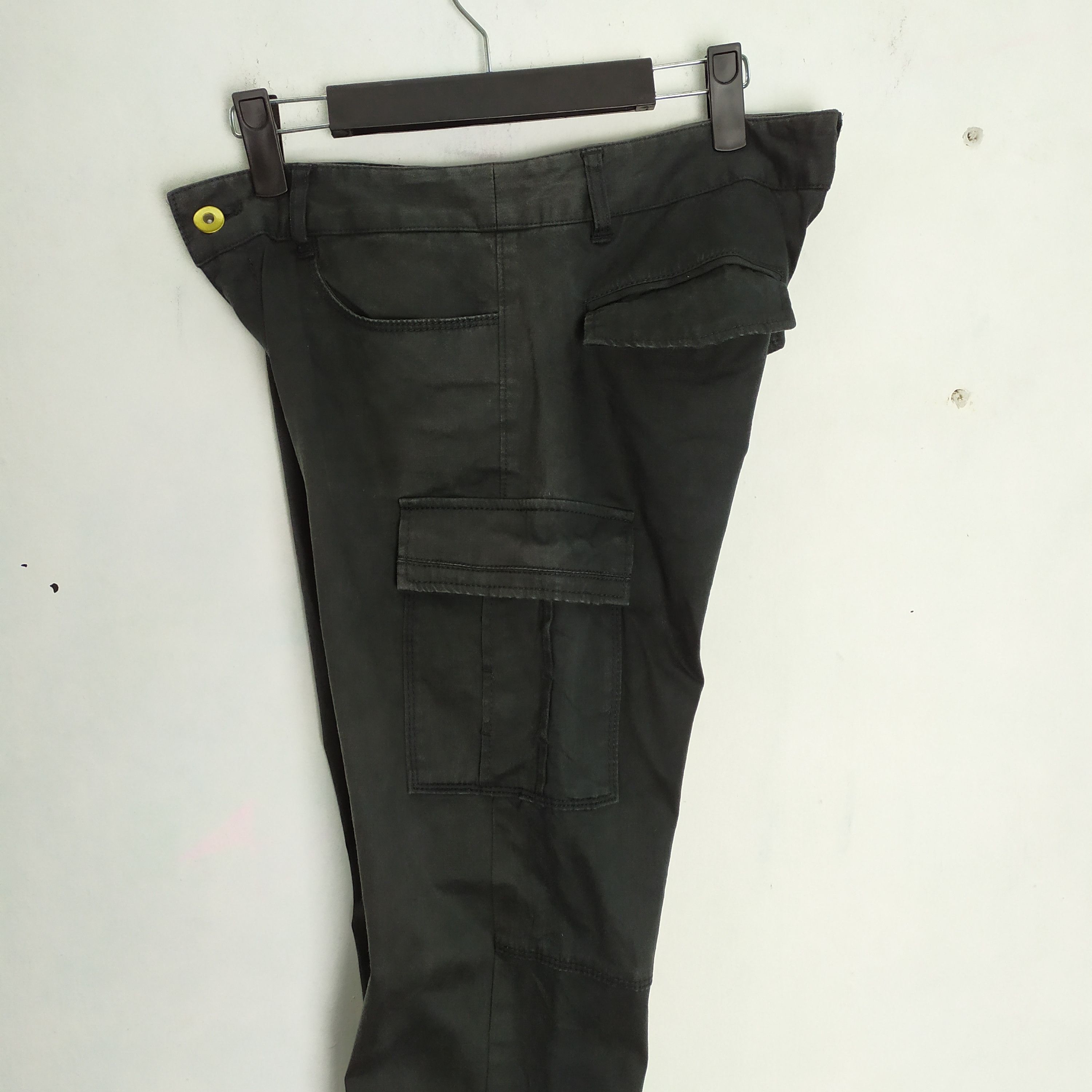 Japanese Brand × Vision Streetwear ELLE BLACK SKINNY CARGO PANTS Size US 29 - 13 Thumbnail