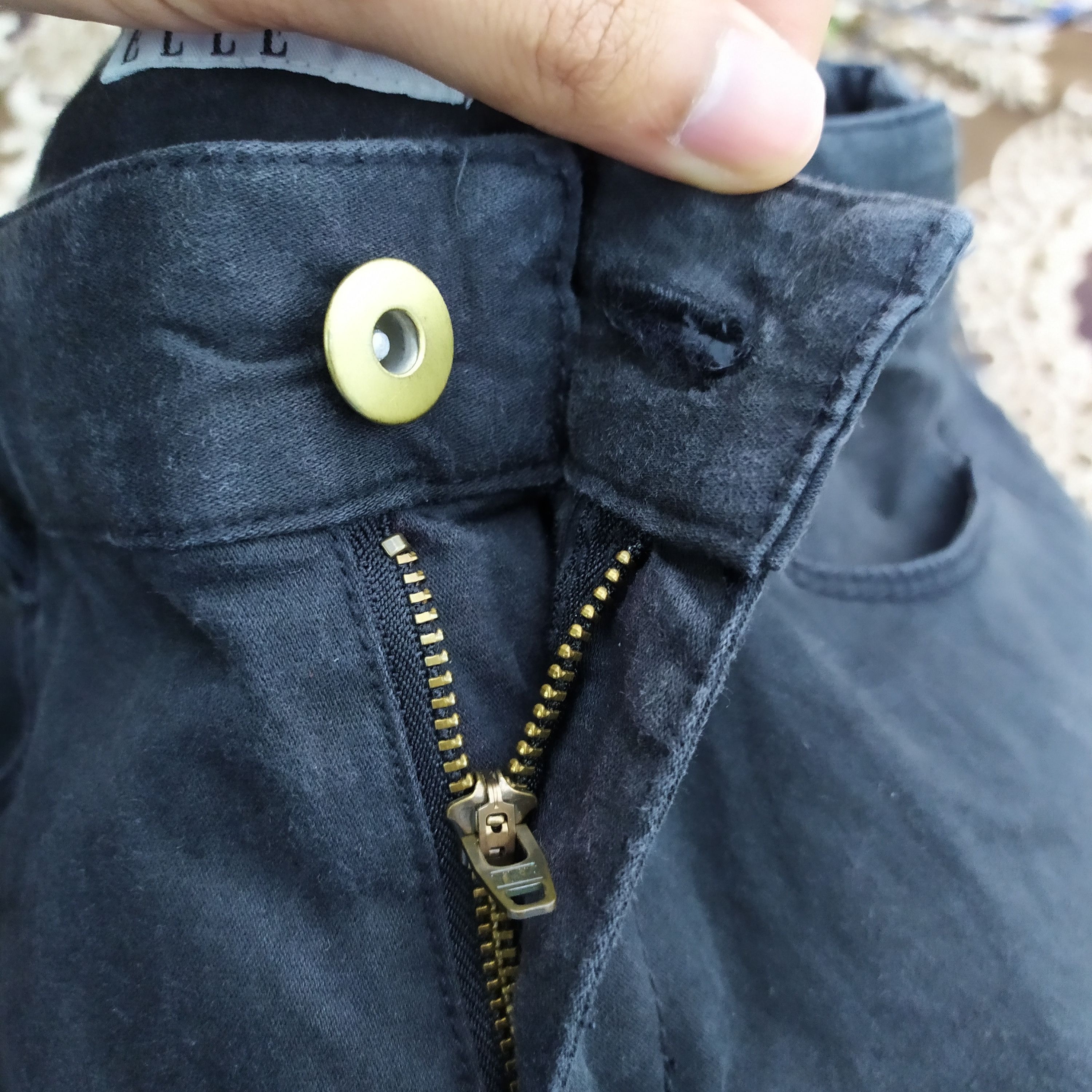 Japanese Brand × Vision Streetwear ELLE BLACK SKINNY CARGO PANTS Size US 29 - 15 Thumbnail