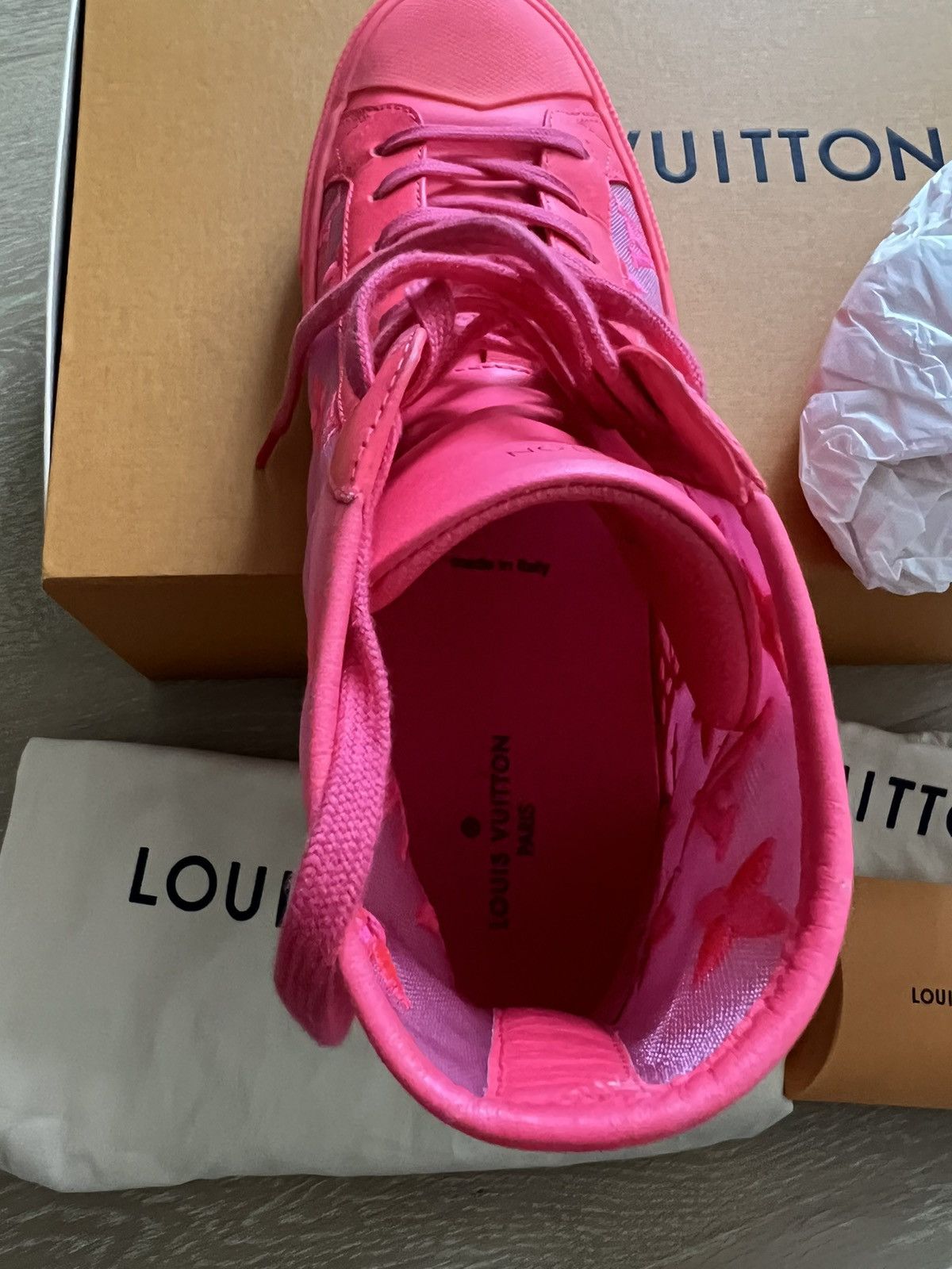 Louis Vuitton Louis Vuitton LV Virgil Abloh Tattoo Sneaker Size US 8 / EU 41 - 4 Thumbnail