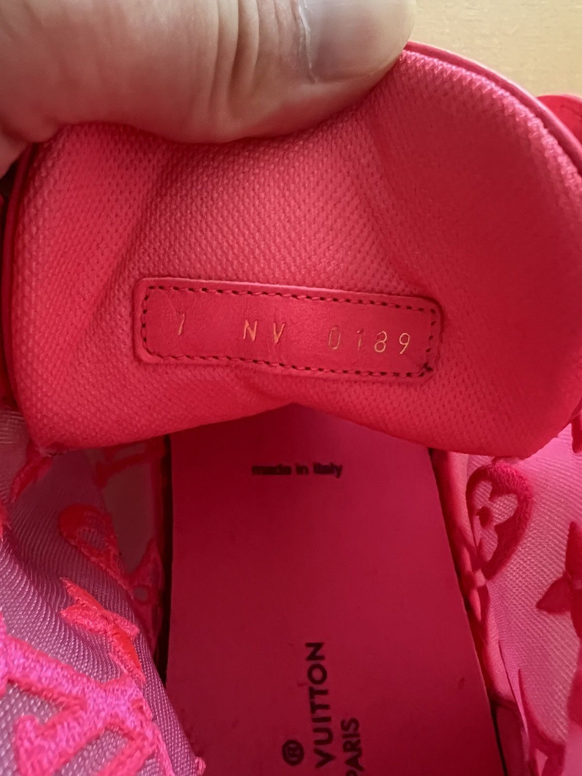 Louis Vuitton Louis Vuitton LV Virgil Abloh Tattoo Sneaker Size US 8 / EU 41 - 5 Thumbnail