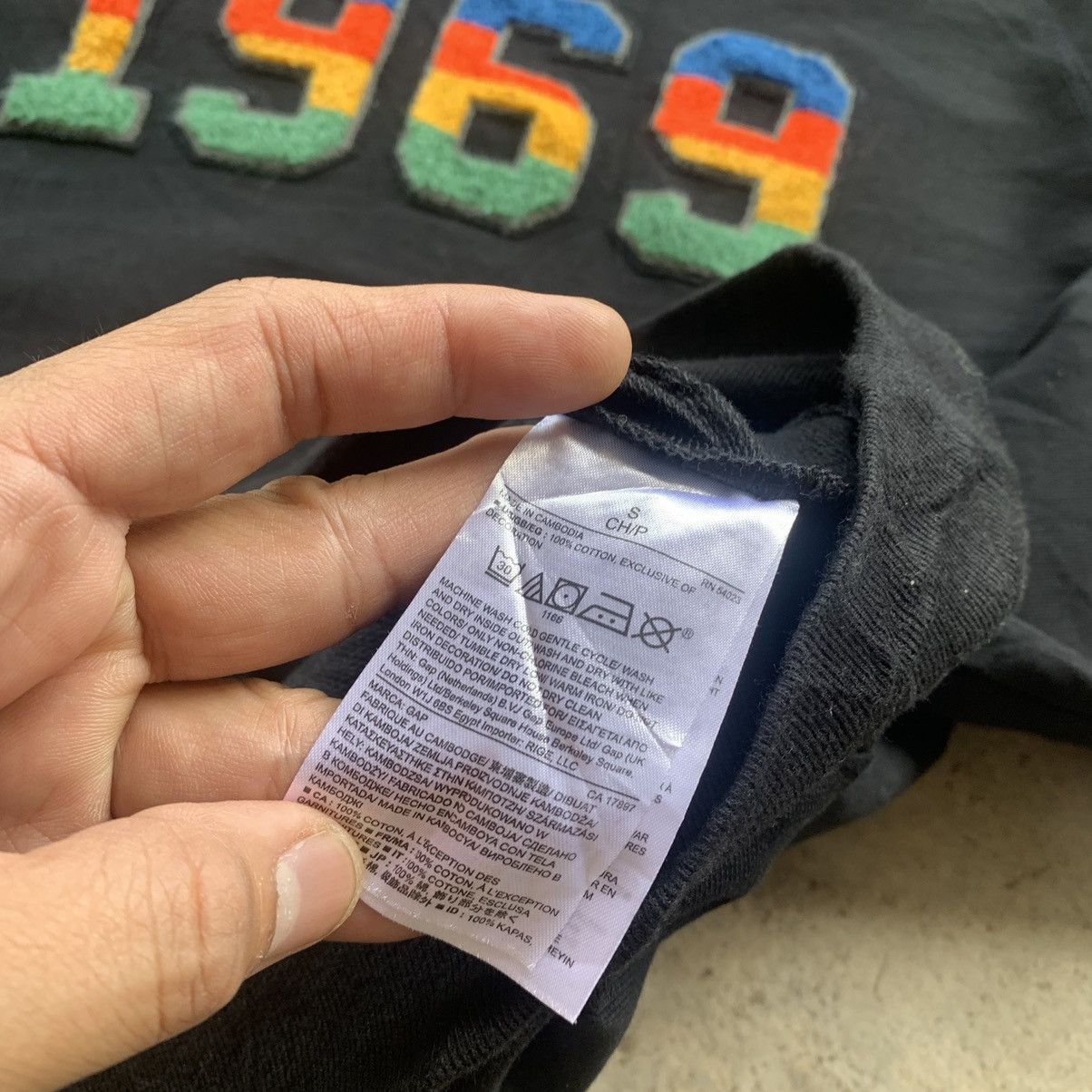 Gap Gap 1969 spell out embroidery rainbow color sweatshirts Size US S / EU 44-46 / 1 - 11 Thumbnail