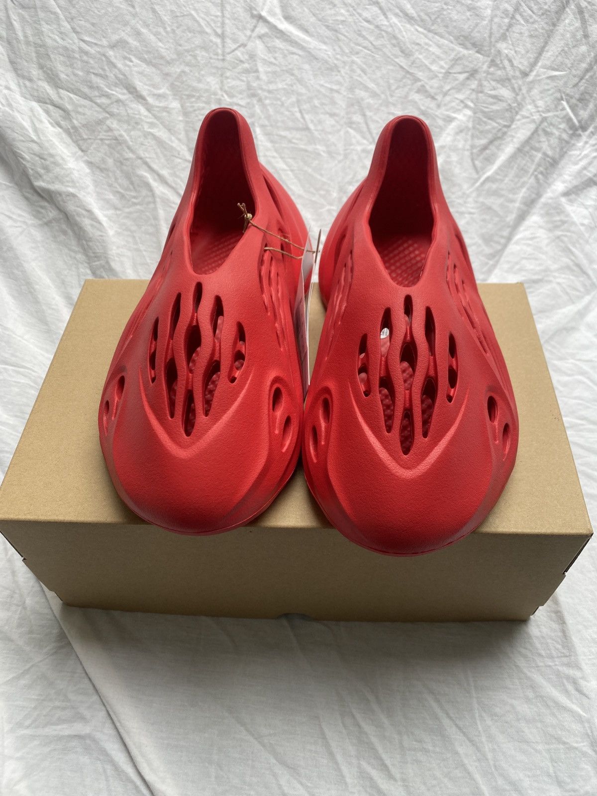 adidas originals x kanye west yeezy foam runner