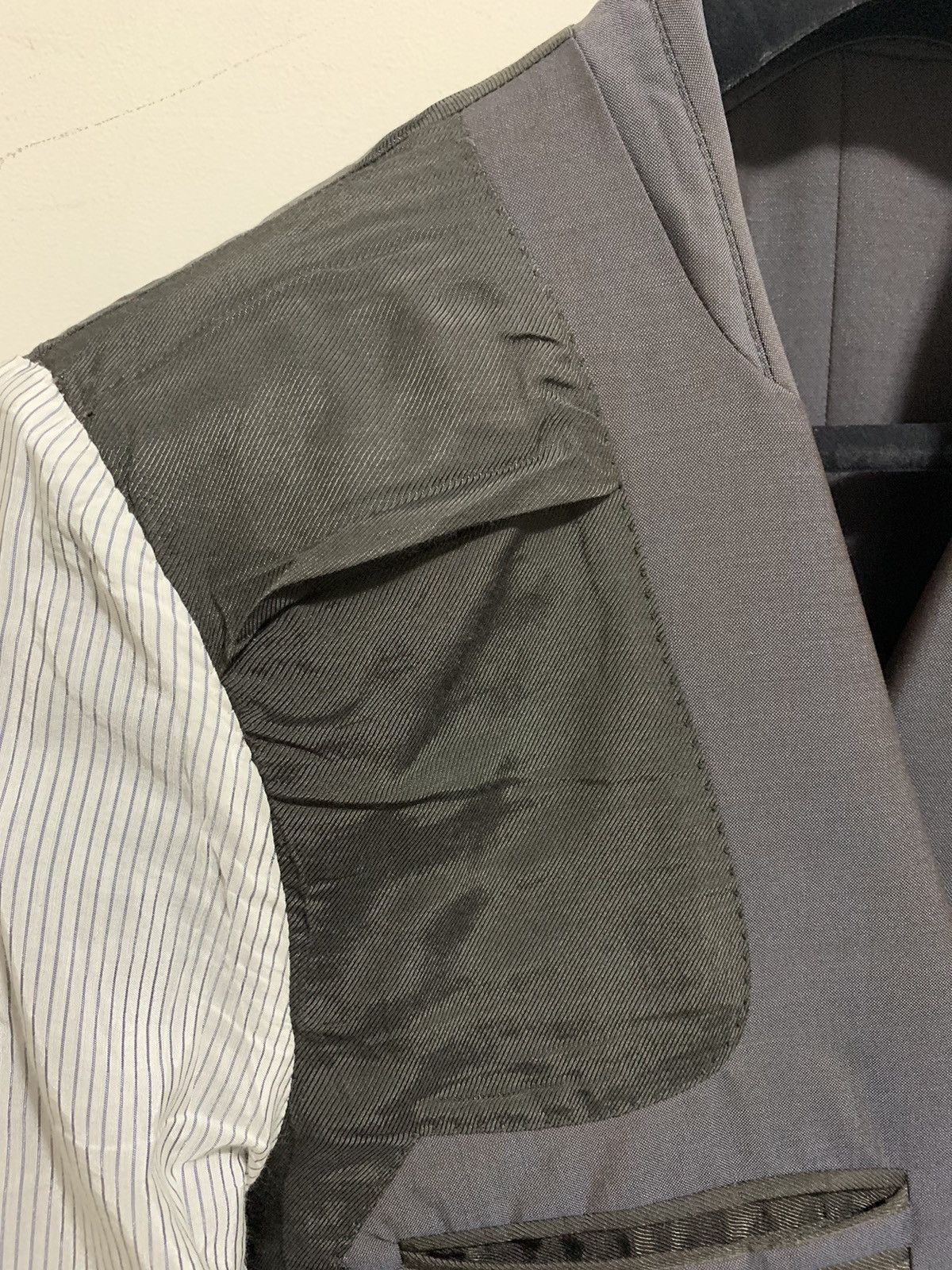 Alexander McQueen Mainline two-tone wool/mohair blazer, IT50, made in Italy Size 40R - 7 Thumbnail