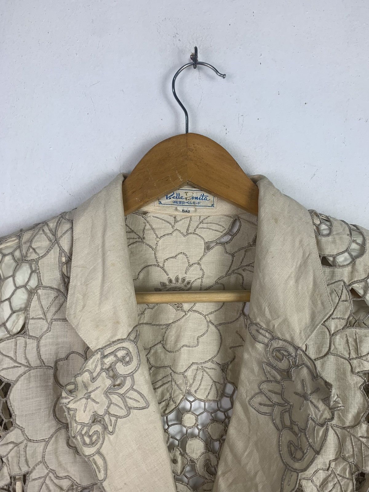 Japanese Brand × Vintage Vintage japanese brand Floral Lace Jacket Size S / US 4 / IT 40 - 2 Thumbnail