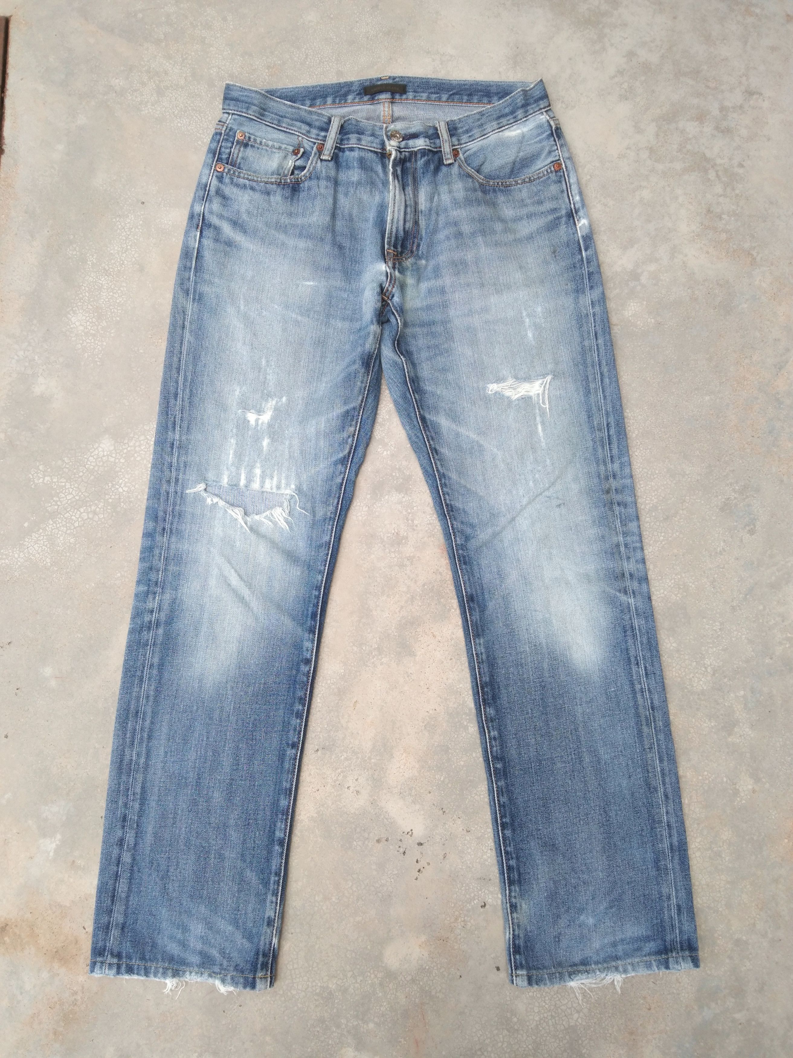 Japanese Brand Vintage Japanese Uniqlo Distressed Jeans 32x32 Size US 32 / EU 48 - 1 Thumbnail