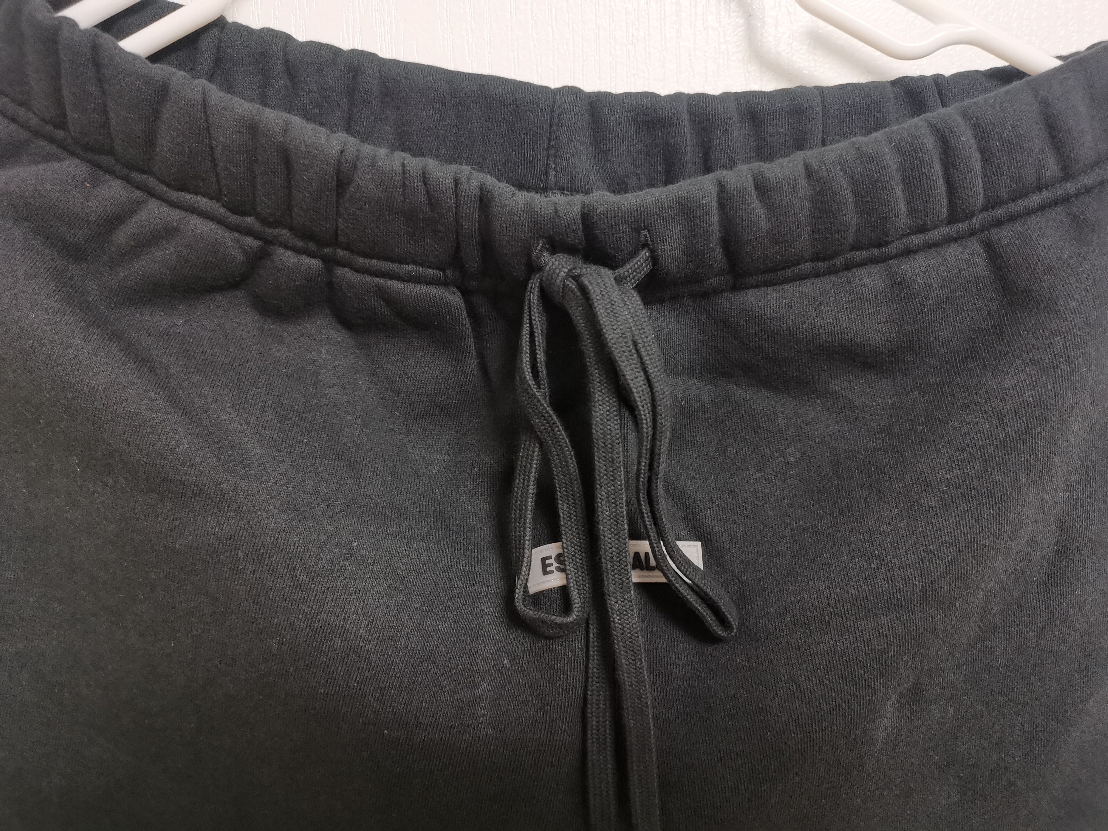 Fear of God Fear of God Essential 2020FW black fleece shorts Xlarge Size US 34 / EU 50 - 4 Thumbnail