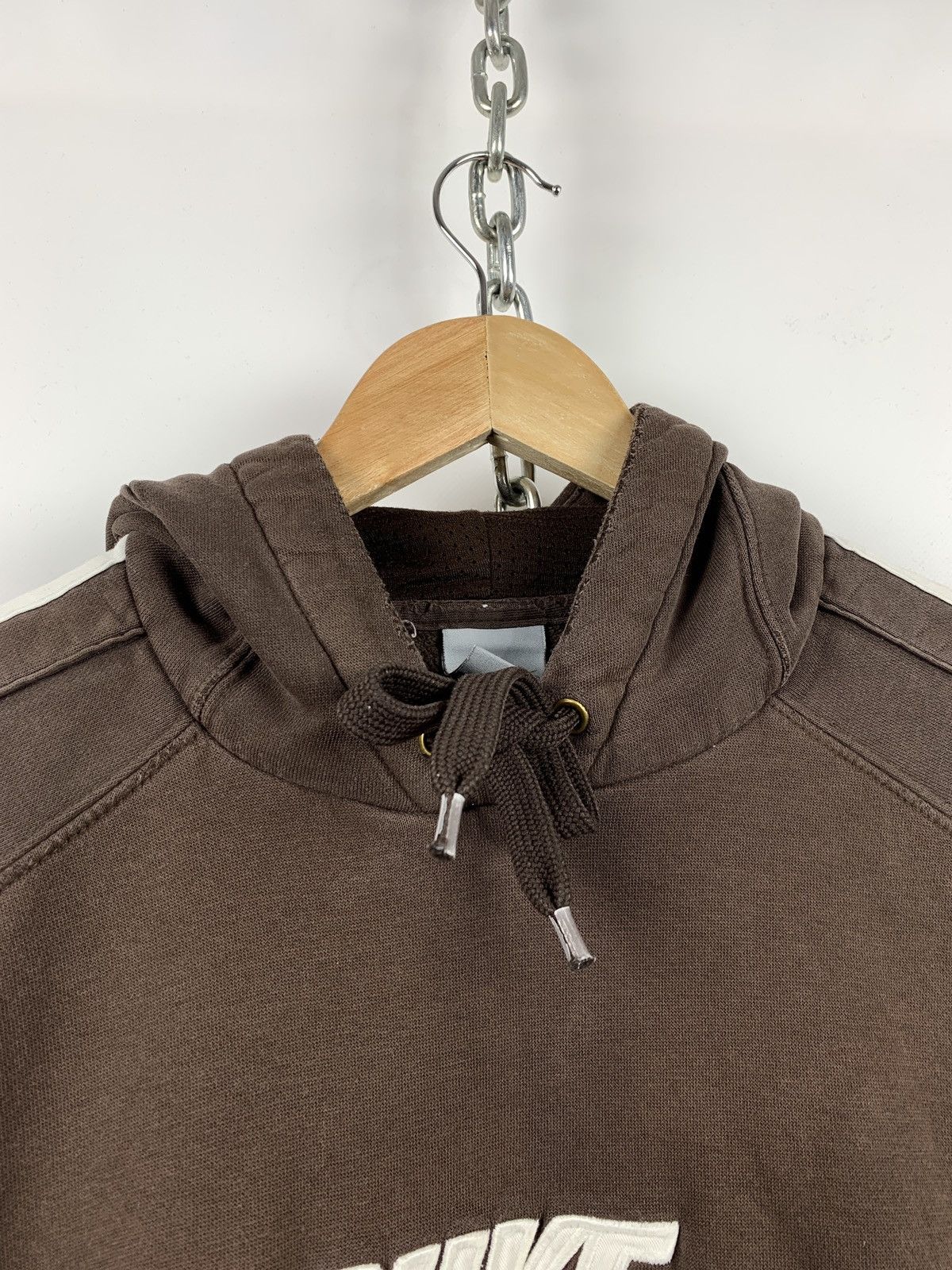 Nike Vintage Nike Big Logo Very Distressed Brown Hoodie Size US S / EU 44-46 / 1 - 10 Thumbnail