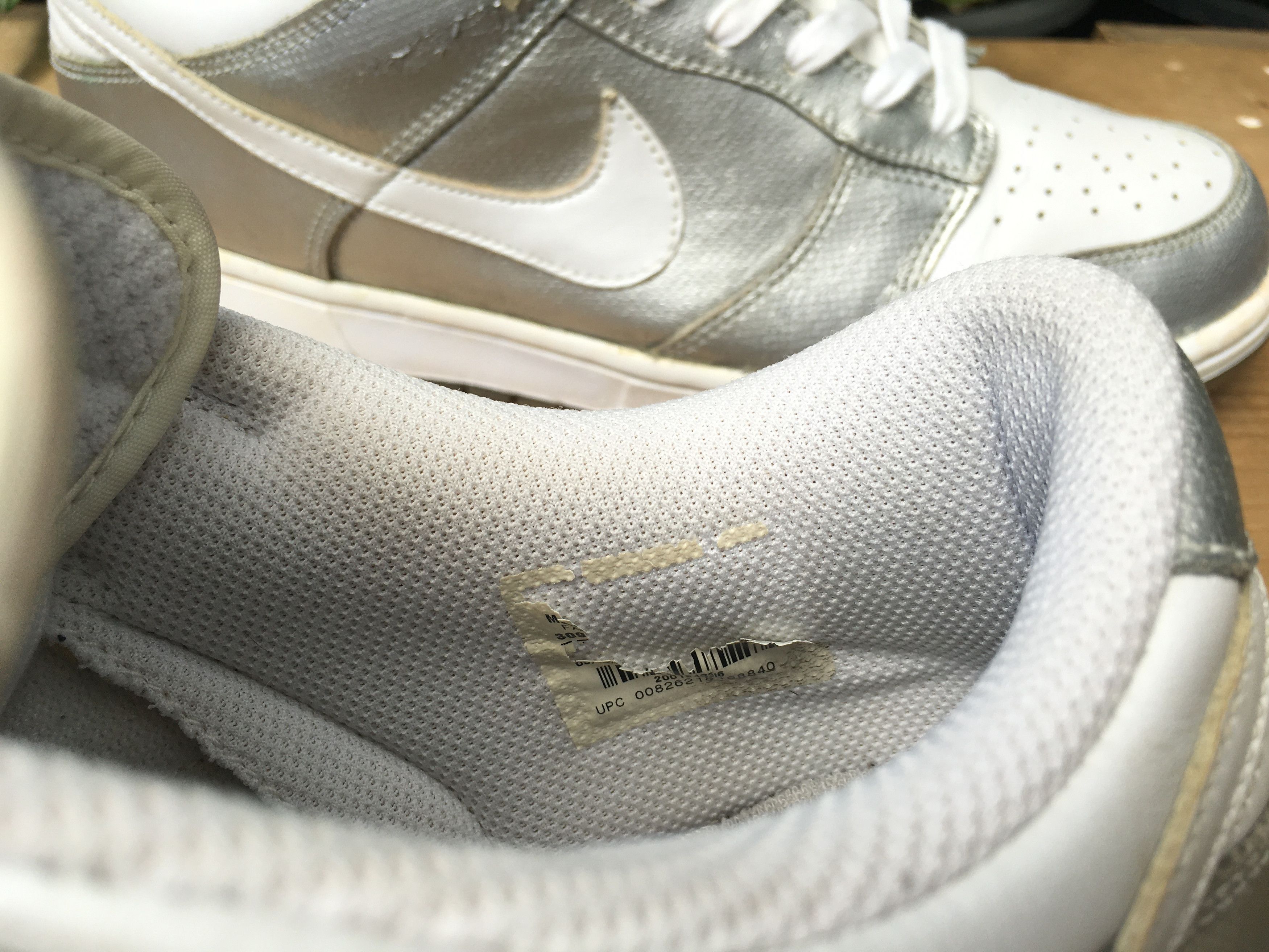 Nike 🔥 Rare Nike Dunk Low Metallic Silver 2006 WMNS Size US 10.5 / IT 40.5 - 9 Thumbnail