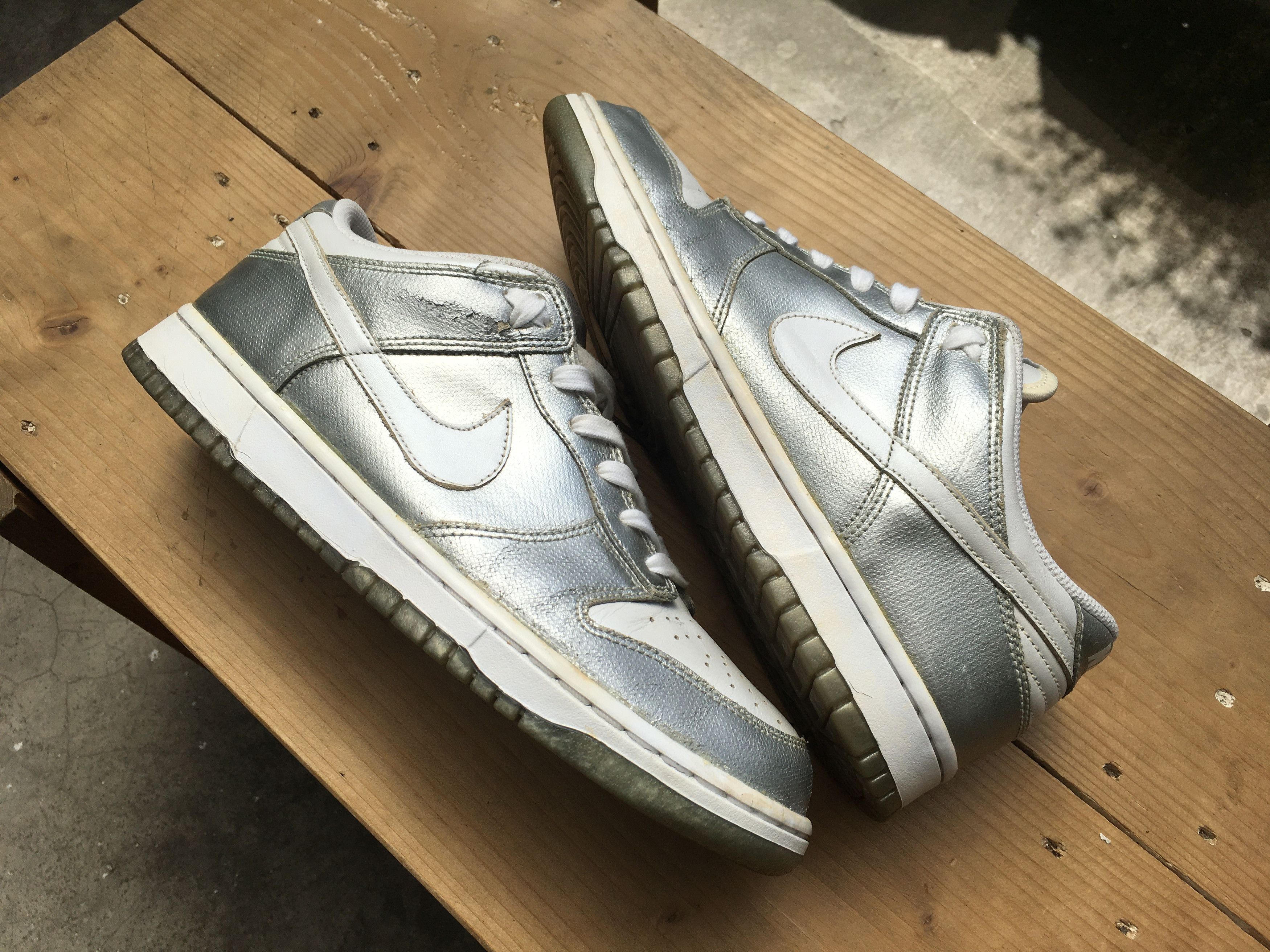 Nike 🔥 Rare Nike Dunk Low Metallic Silver 2006 WMNS Size US 10.5 / IT 40.5 - 15 Thumbnail