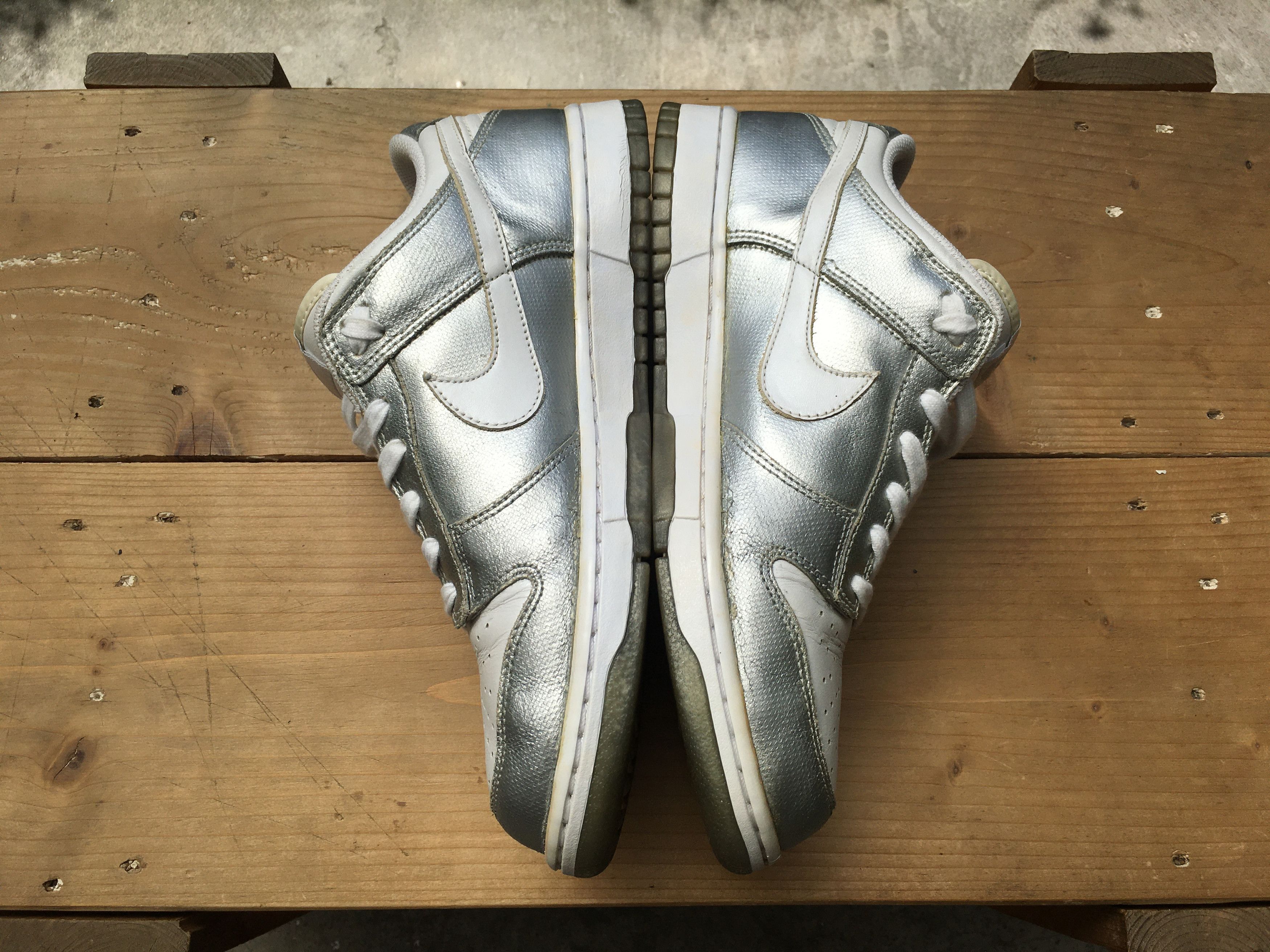 Nike 🔥 Rare Nike Dunk Low Metallic Silver 2006 WMNS Size US 10.5 / IT 40.5 - 18 Thumbnail