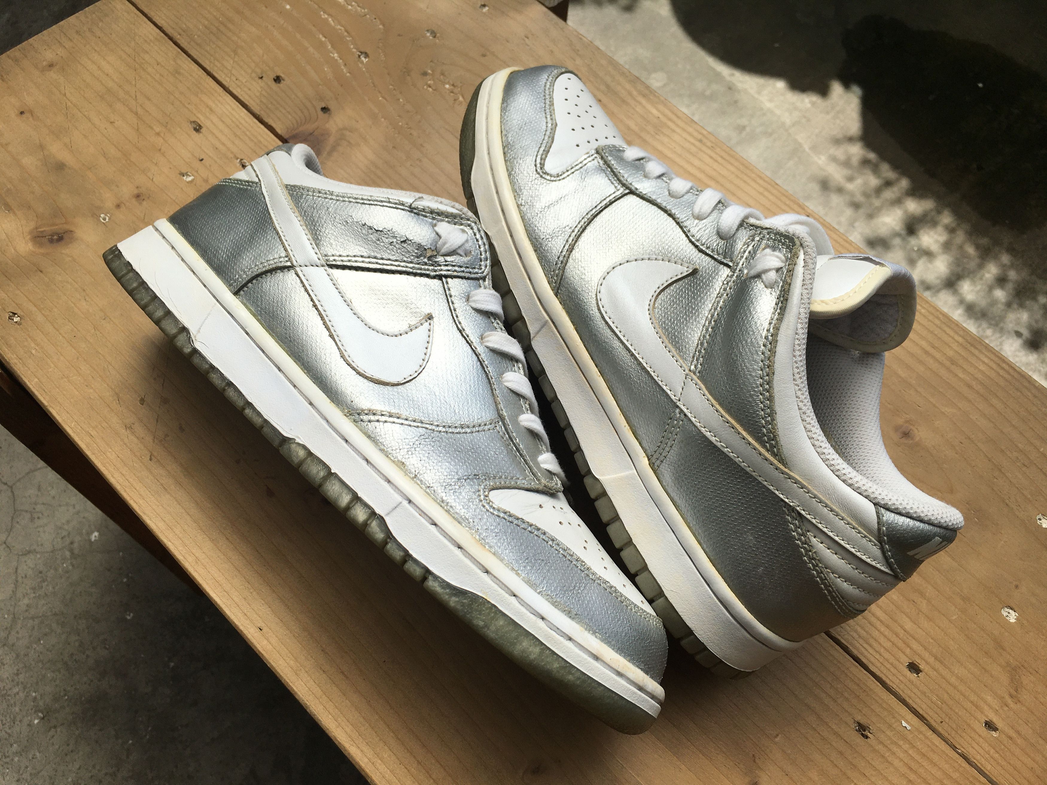 Nike 🔥 Rare Nike Dunk Low Metallic Silver 2006 WMNS Size US 10.5 / IT 40.5 - 16 Thumbnail