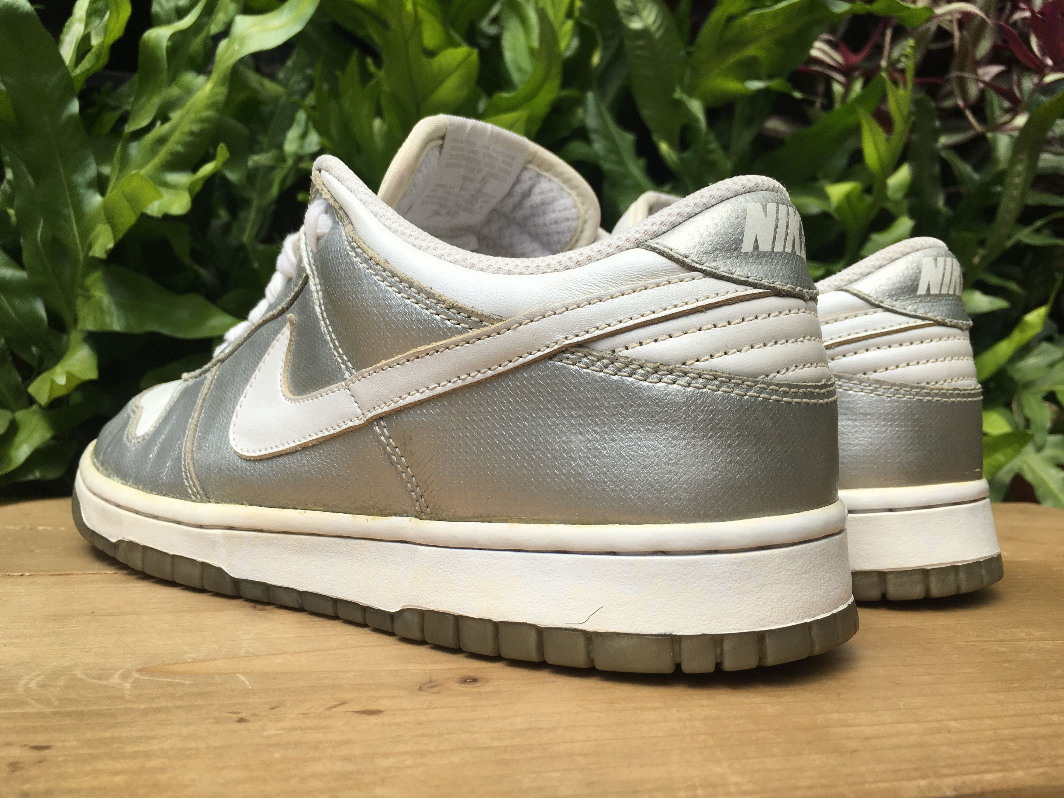 Nike 🔥 Rare Nike Dunk Low Metallic Silver 2006 WMNS Size US 10.5 / IT 40.5 - 11 Thumbnail