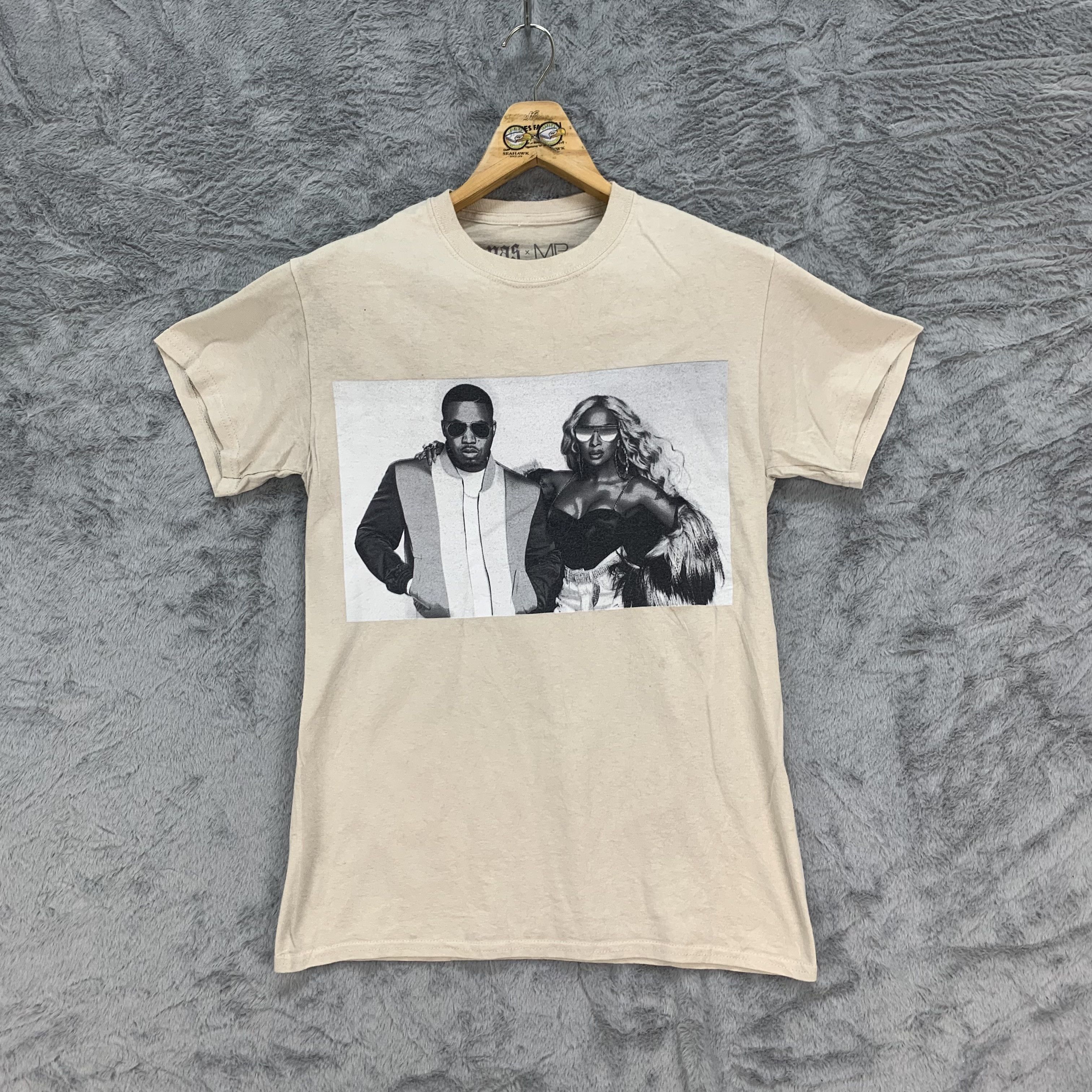 Band Tees The Royalty Tour Mary J. Blige and Nas T Shirt #4181-145 Size US S / EU 44-46 / 1 - 1 Thumbnail
