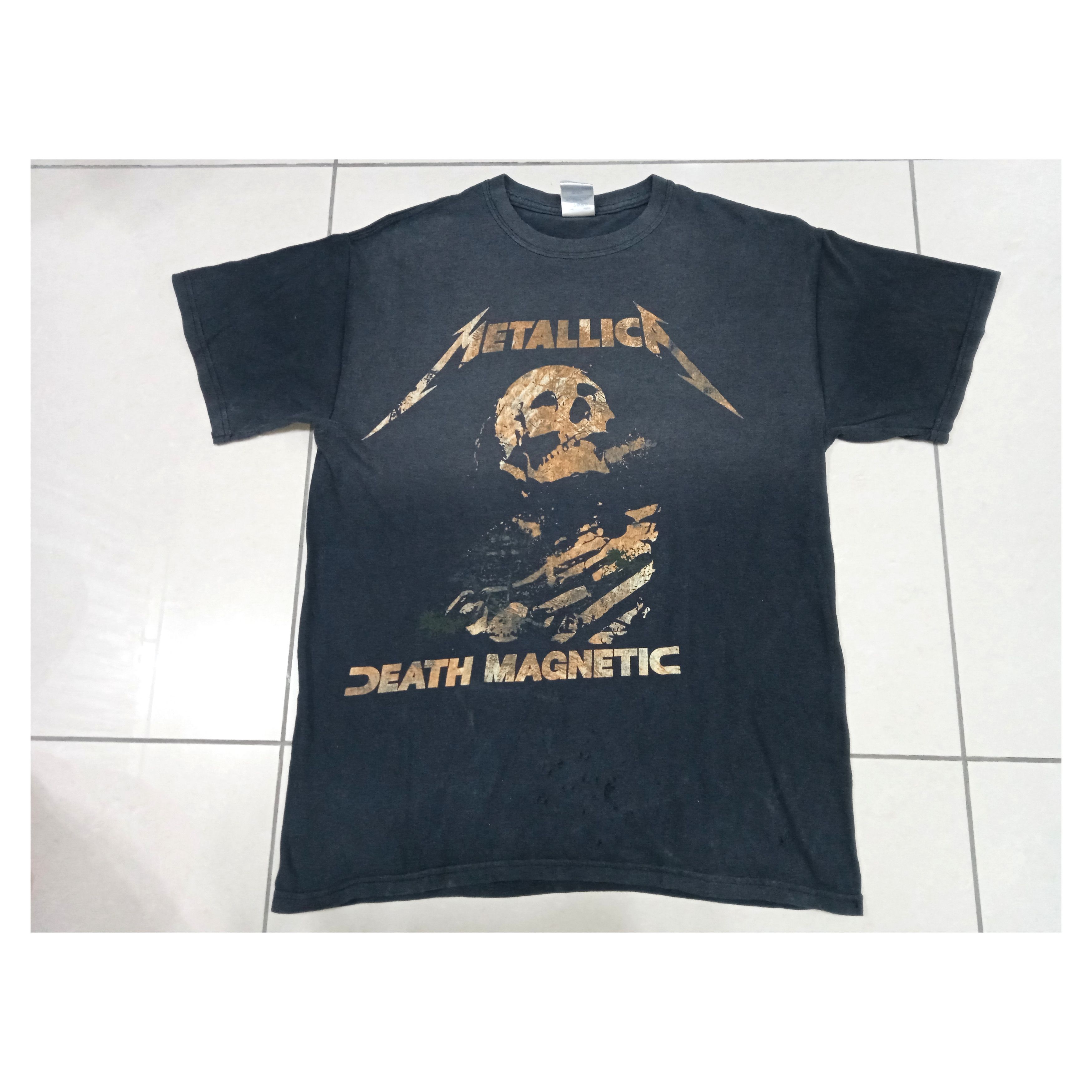 image of Band Tees x Vintage Metallica Death Magnetic T-Shirt Thrashed in Black, Men's (Size Medium)