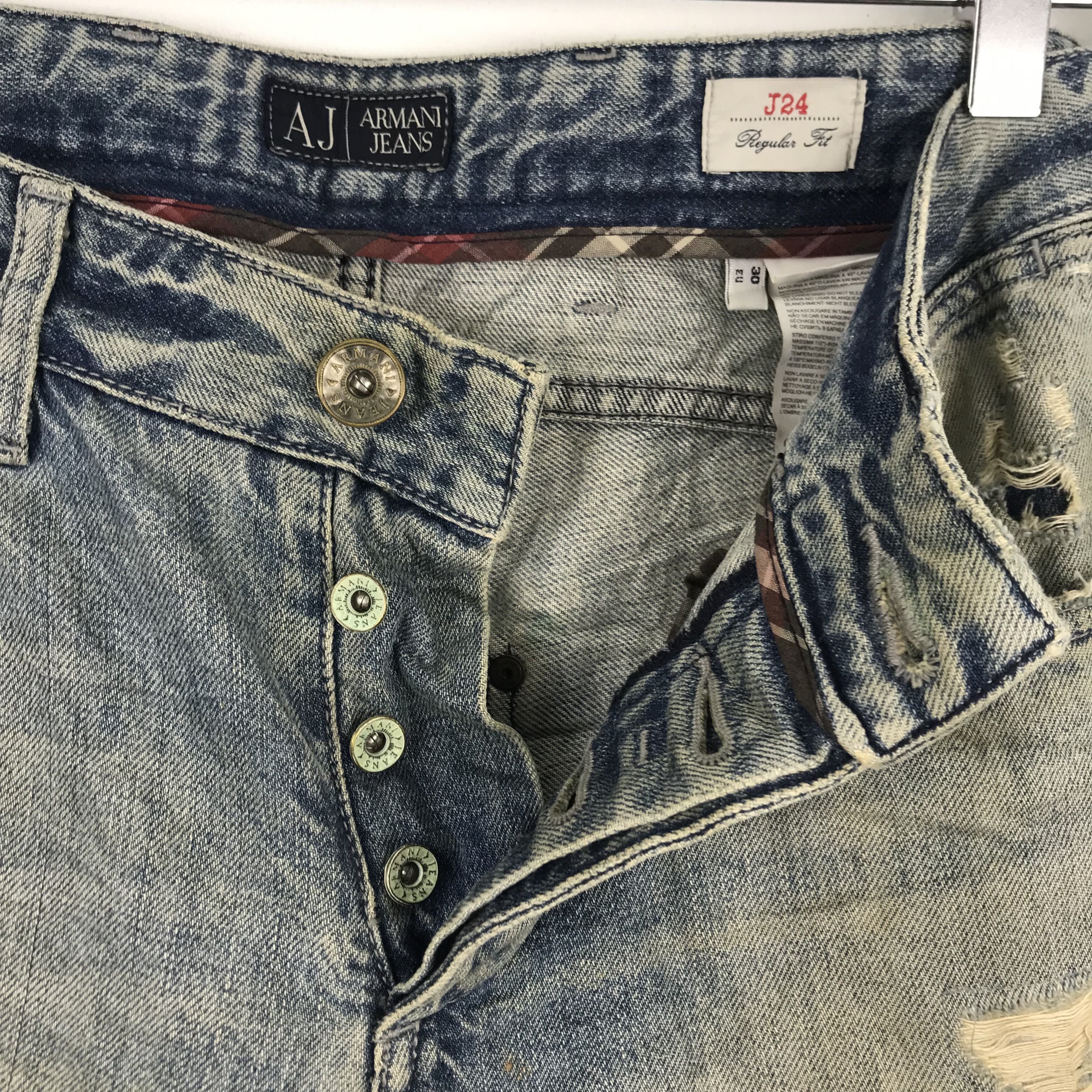 Armani X226 ARMANI JEANS RIPPED DISTRESSED JEANS NIRVANA STYLE Size US 33 - 6 Thumbnail