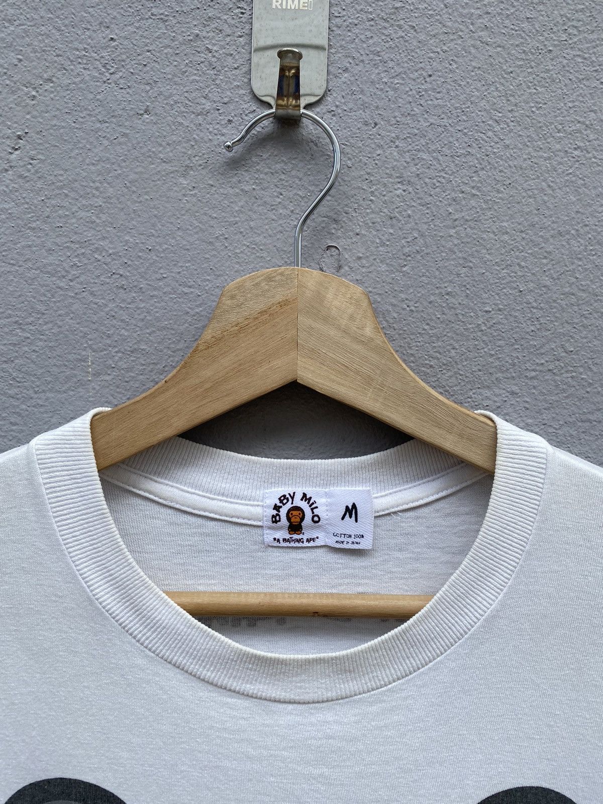 Bape × Kaws 2005 Bape x Kaws Baby Milo Tee Size US M / EU 48-50 / 2 - 7 Thumbnail