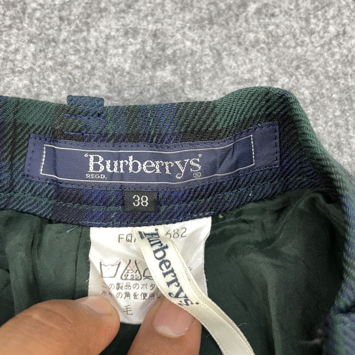 Burberry × Vintage Vintage Burberry's Checker Plaid Wool Pants Size US 26 / EU 42 - 6 Thumbnail