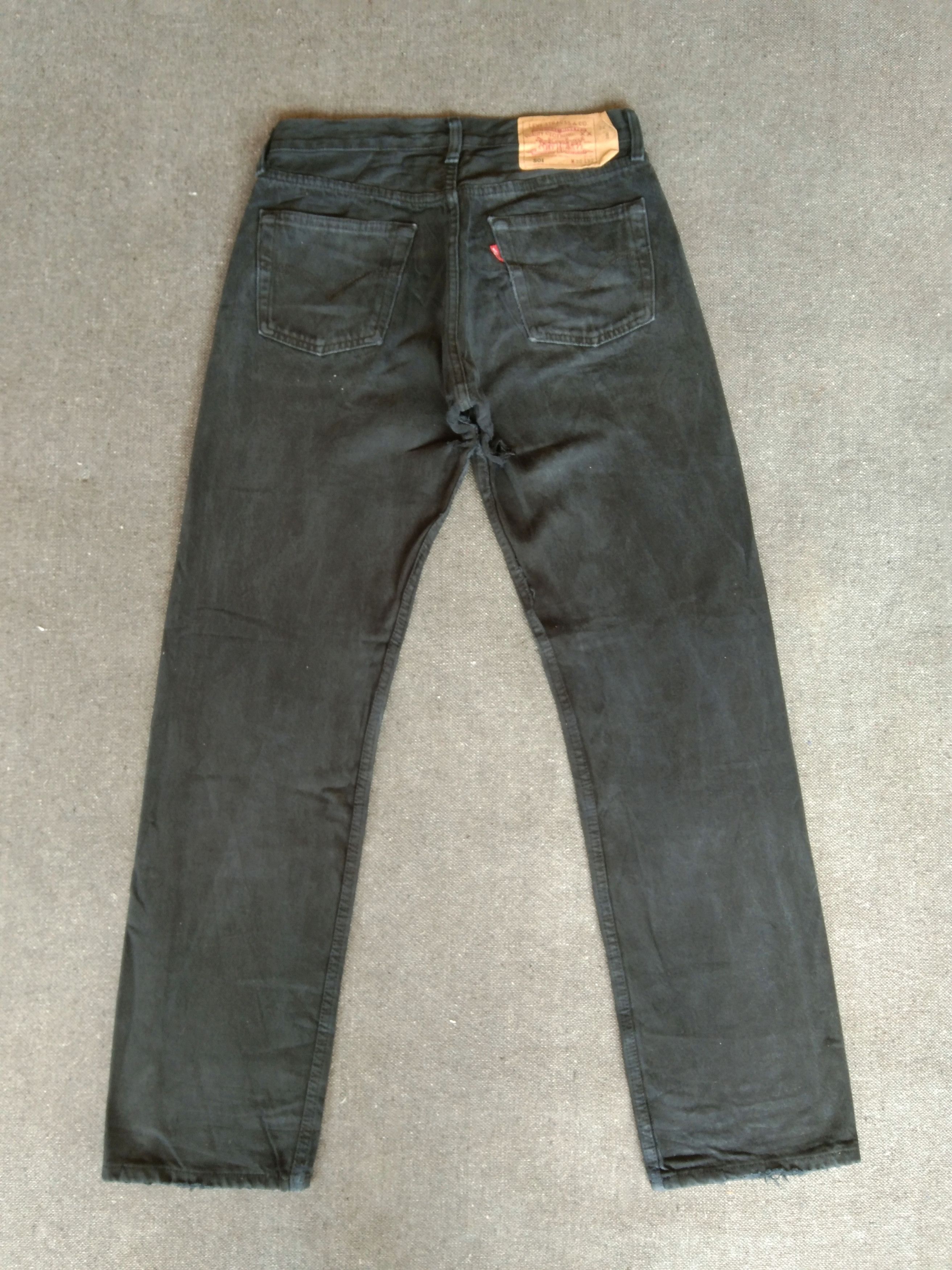 Levi's Vintage Levi's 501 Black Distressed Jeans 29x31 Size US 29 - 2 Thumbnail