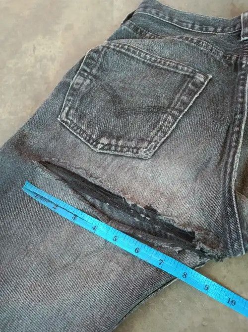 Levi's 90s Vintage Levi's 501 Made In USA Distressed Jeans 27x29 Size US 27 - 4 Thumbnail