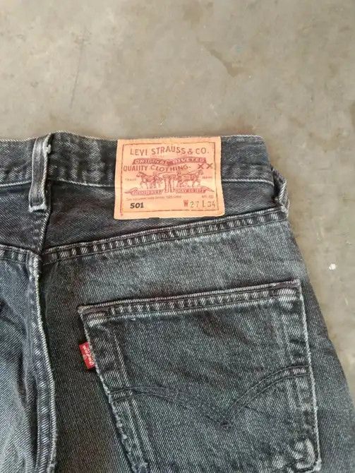Levi's 90s Vintage Levi's 501 Made In USA Distressed Jeans 27x29 Size US 27 - 6 Thumbnail