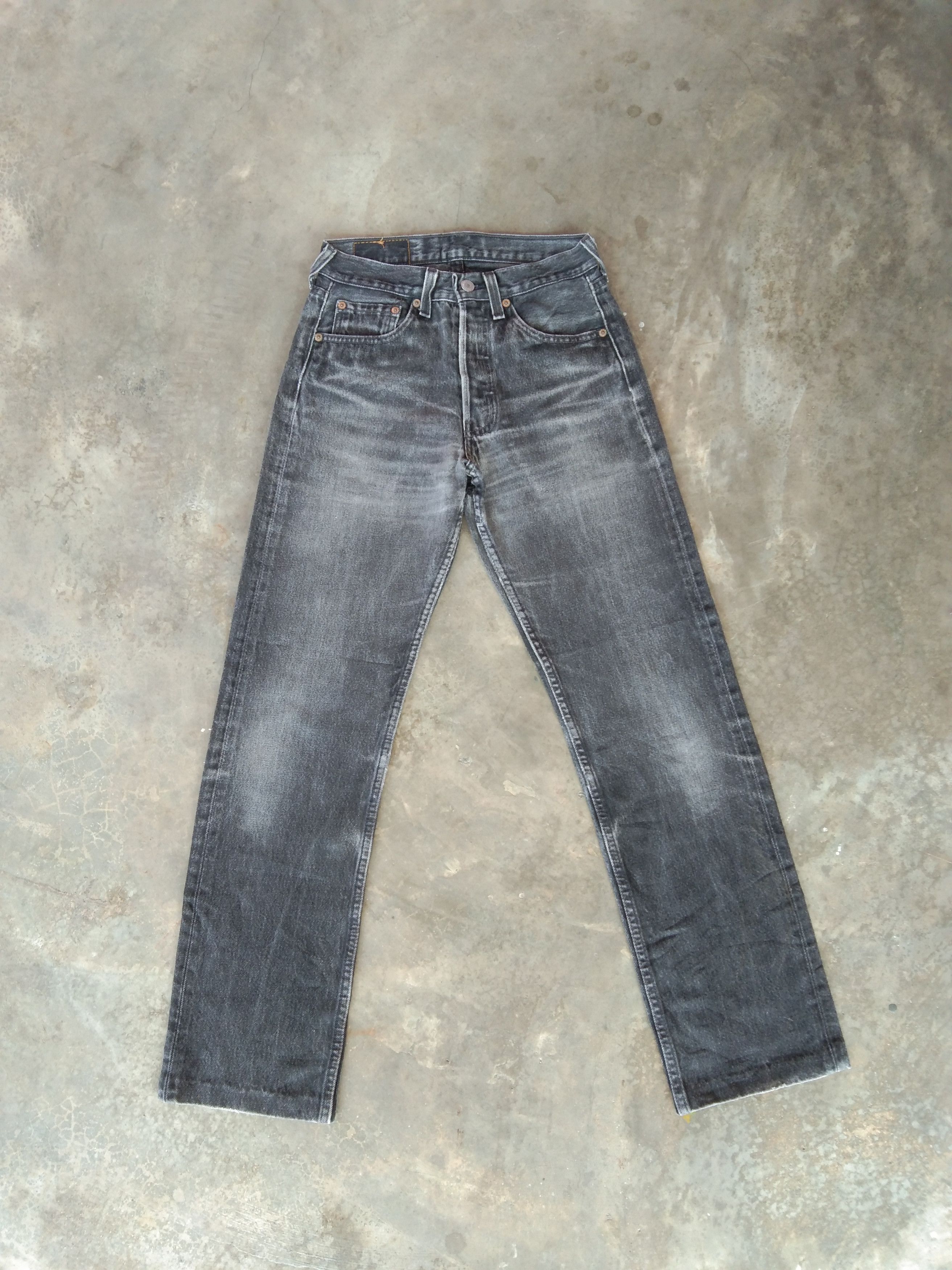 Levi’s 90s Distressed 505 Jeans (S/M)
