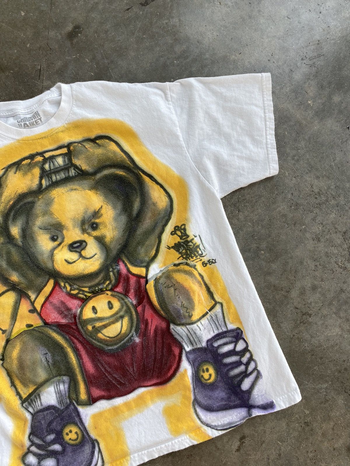 Market Chinatown Market Airbrushed / Graffiti All Over Bear Tee XL Size US XL / EU 56 / 4 - 2 Thumbnail