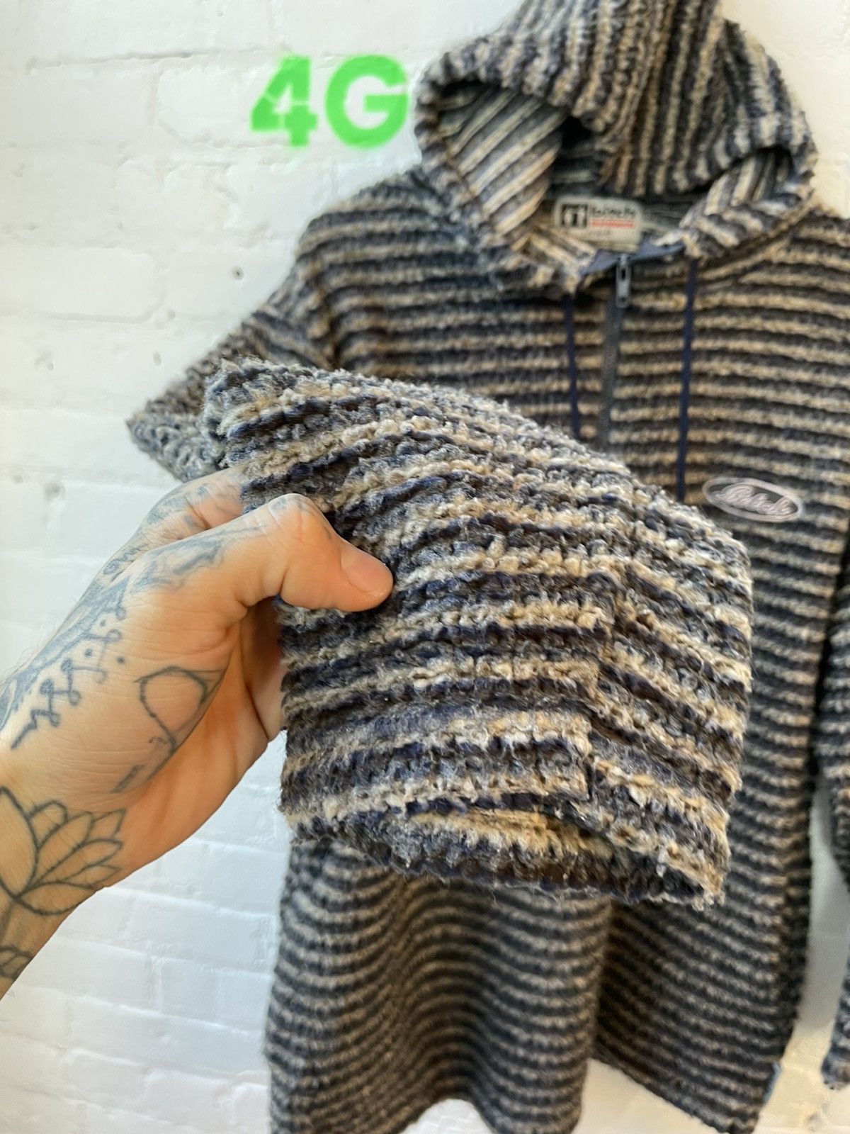 Vintage 90s BITCH SKATEBOARDS SHERPA FLEECE HOODIE JACKET STRIPE Size US L / EU 52-54 / 3 - 6 Thumbnail