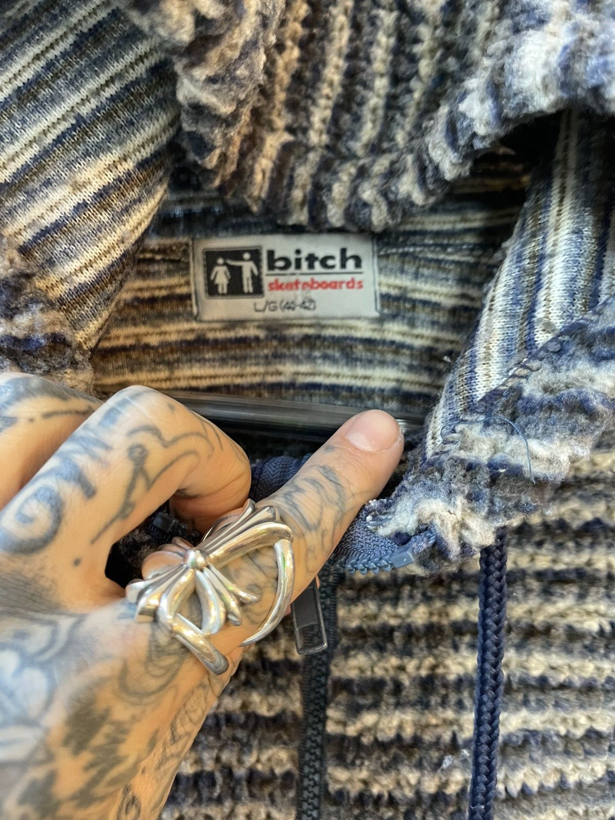 Vintage 90s BITCH SKATEBOARDS SHERPA FLEECE HOODIE JACKET STRIPE Size US L / EU 52-54 / 3 - 5 Thumbnail