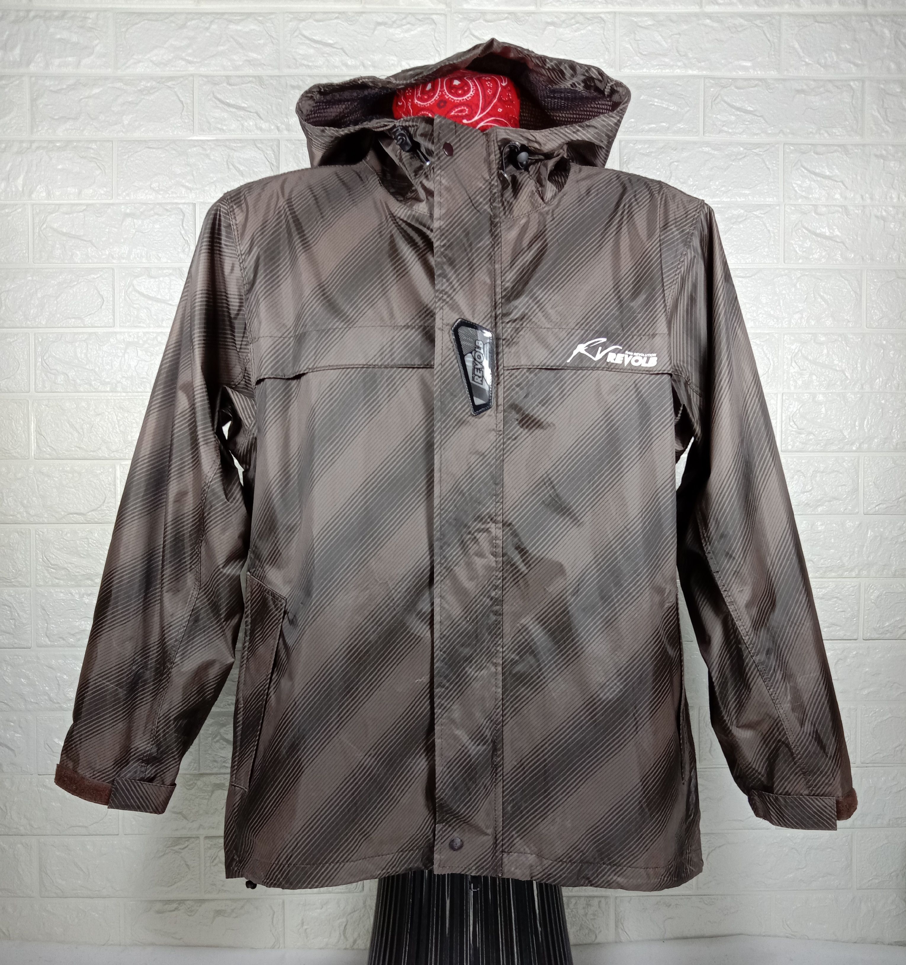 Japanese Brand Vintage REVOLB Rain Revolution Waterproof Hoodie Jacket Size US L / EU 52-54 / 3 - 1 Thumbnail