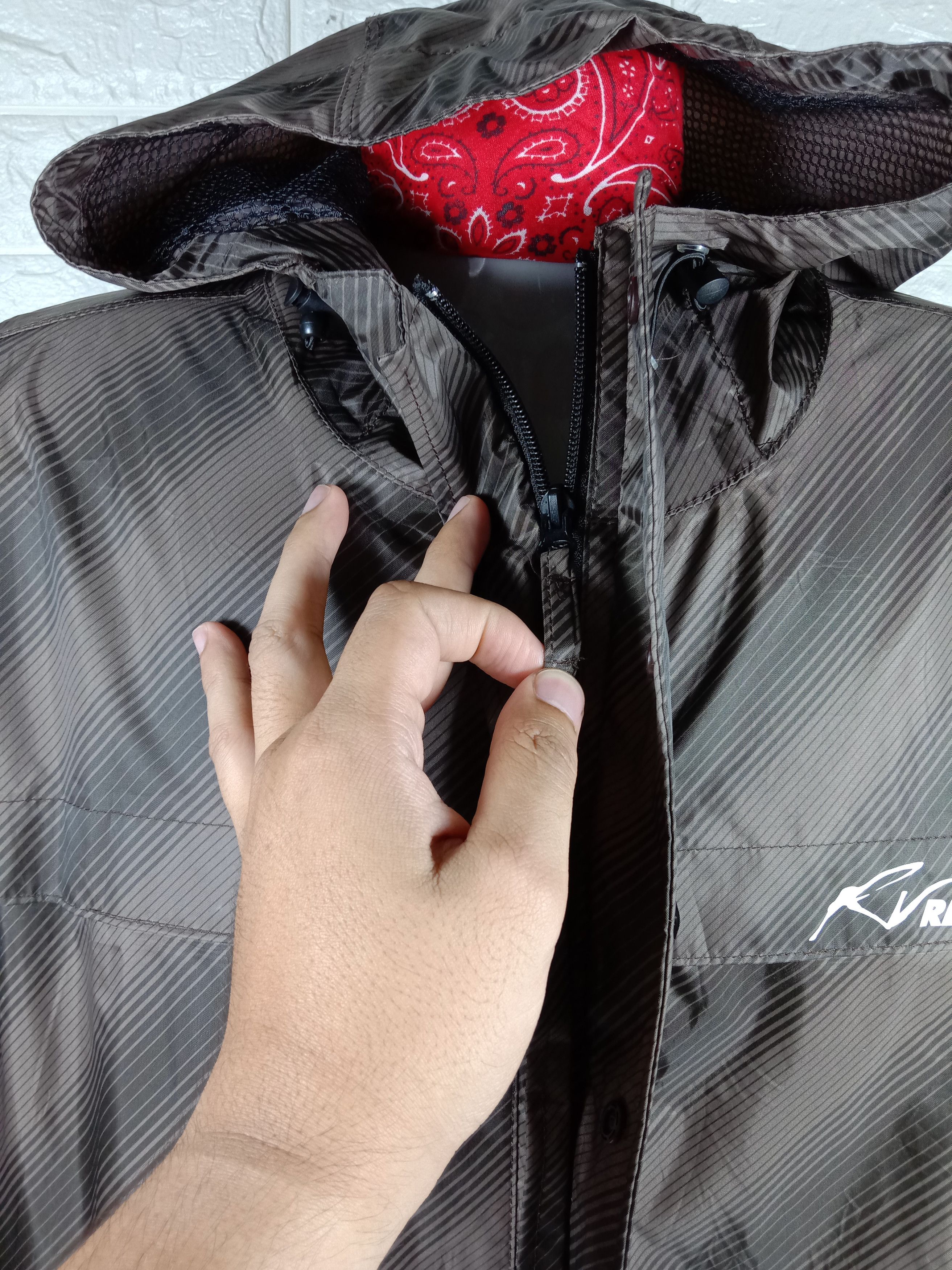 Japanese Brand Vintage REVOLB Rain Revolution Waterproof Hoodie Jacket Size US L / EU 52-54 / 3 - 7 Thumbnail